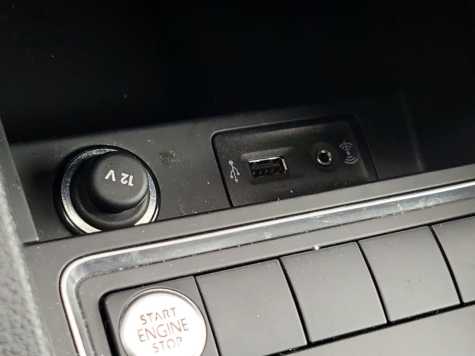 Thumbnail: 2018 Volkswagen Jetta - 18