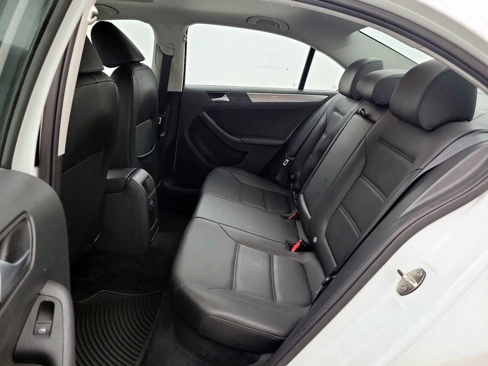 Thumbnail: 2018 Volkswagen Jetta - 20