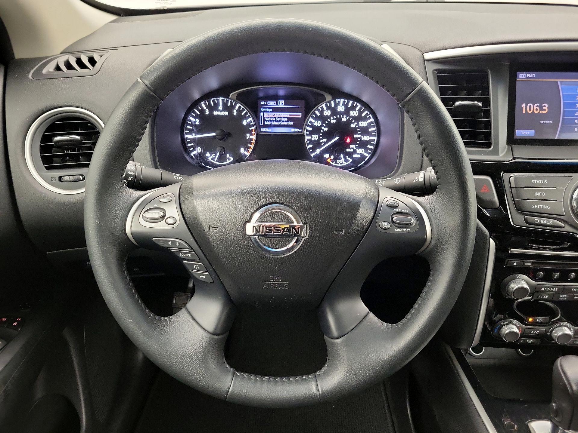 Thumbnail: 2016 Nissan Pathfinder - 10