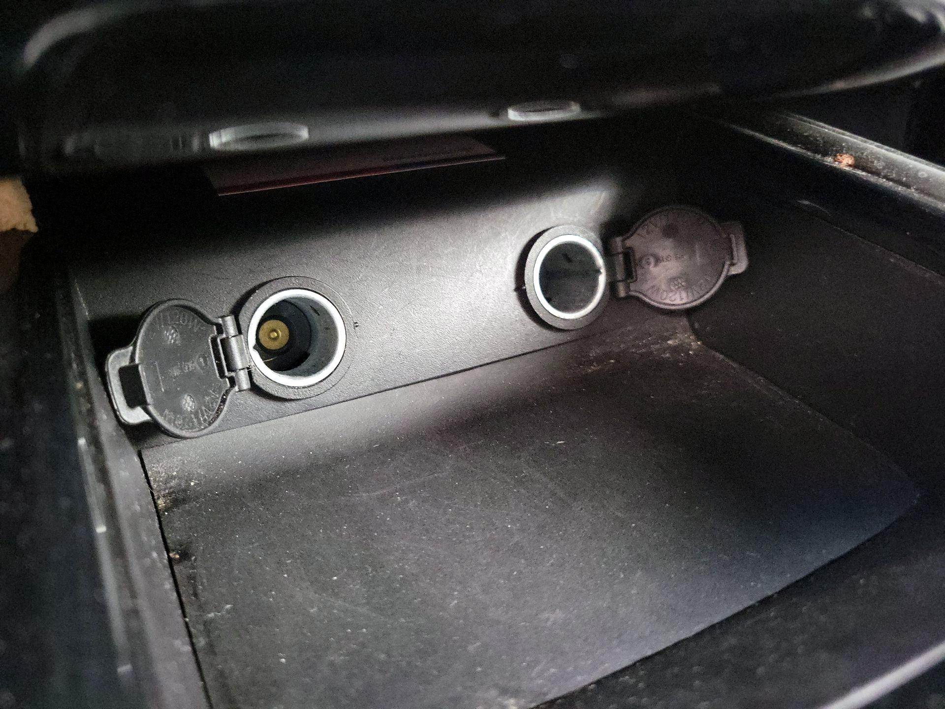 Thumbnail: 2016 Nissan Pathfinder - 18