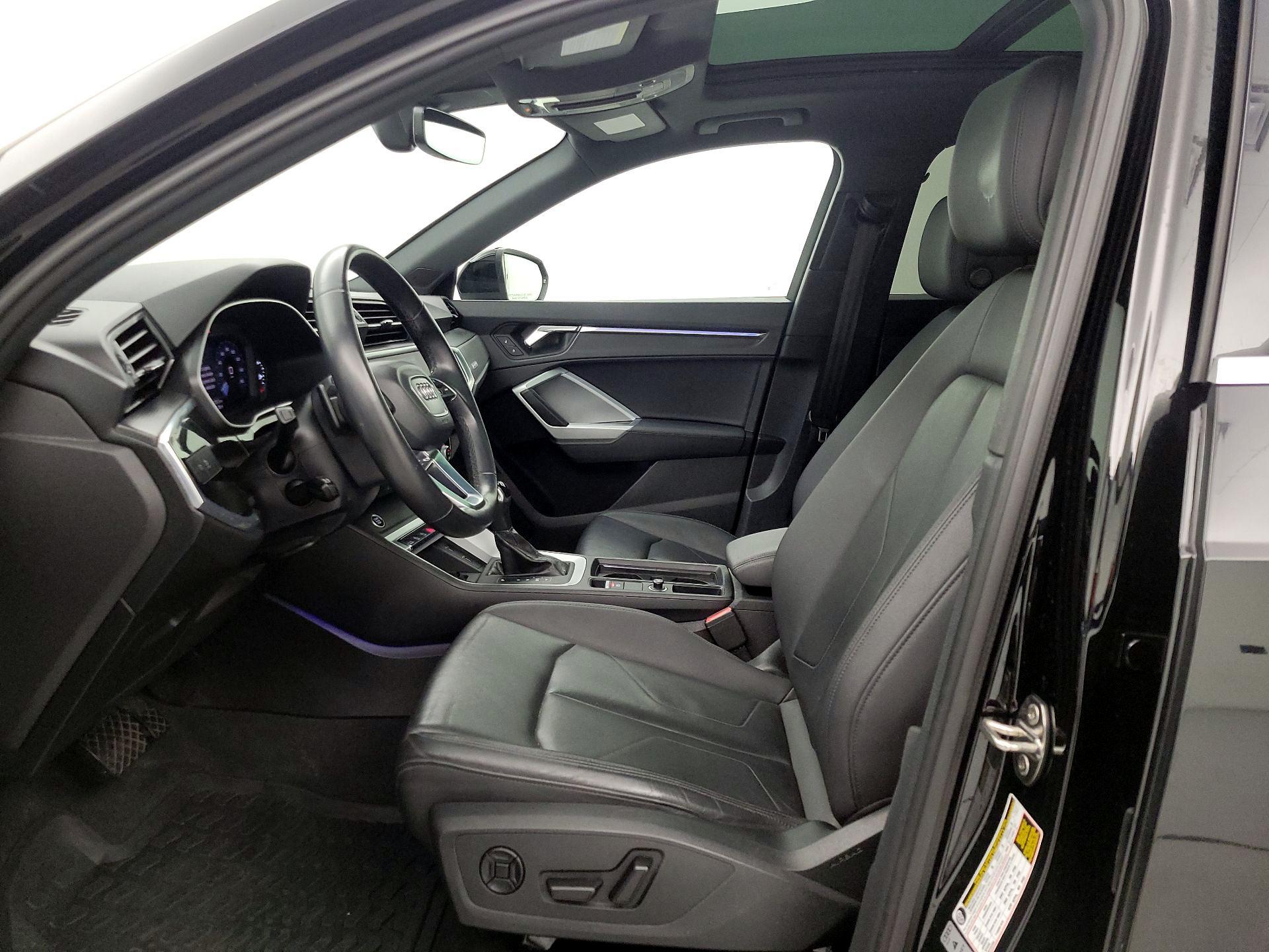 Thumbnail: 2021 Audi Q3 - 11