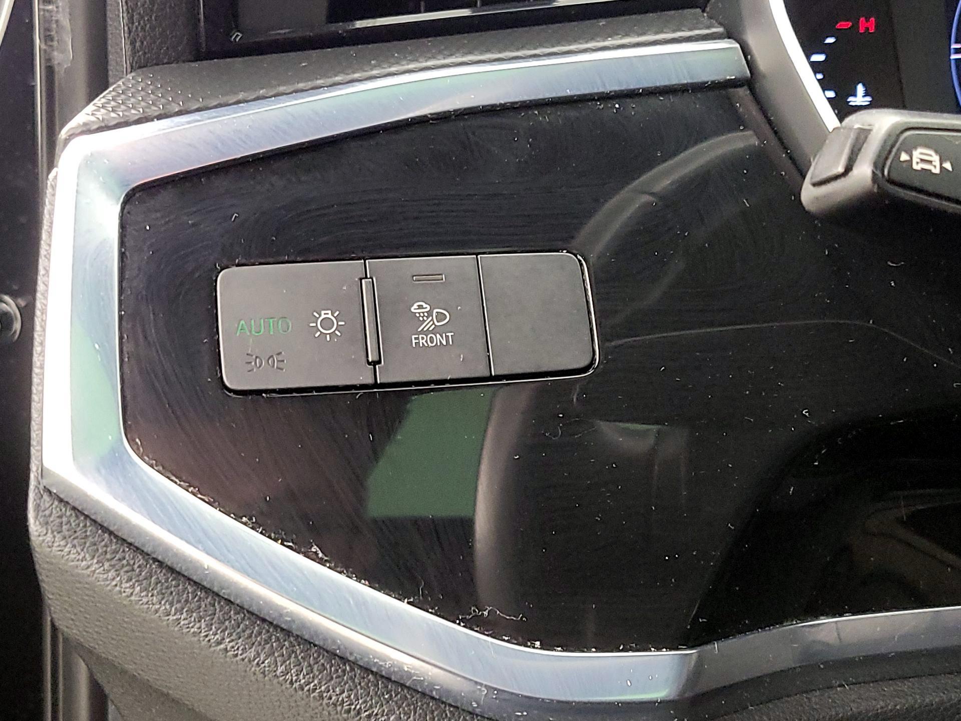 Thumbnail: 2021 Audi Q3 - 13