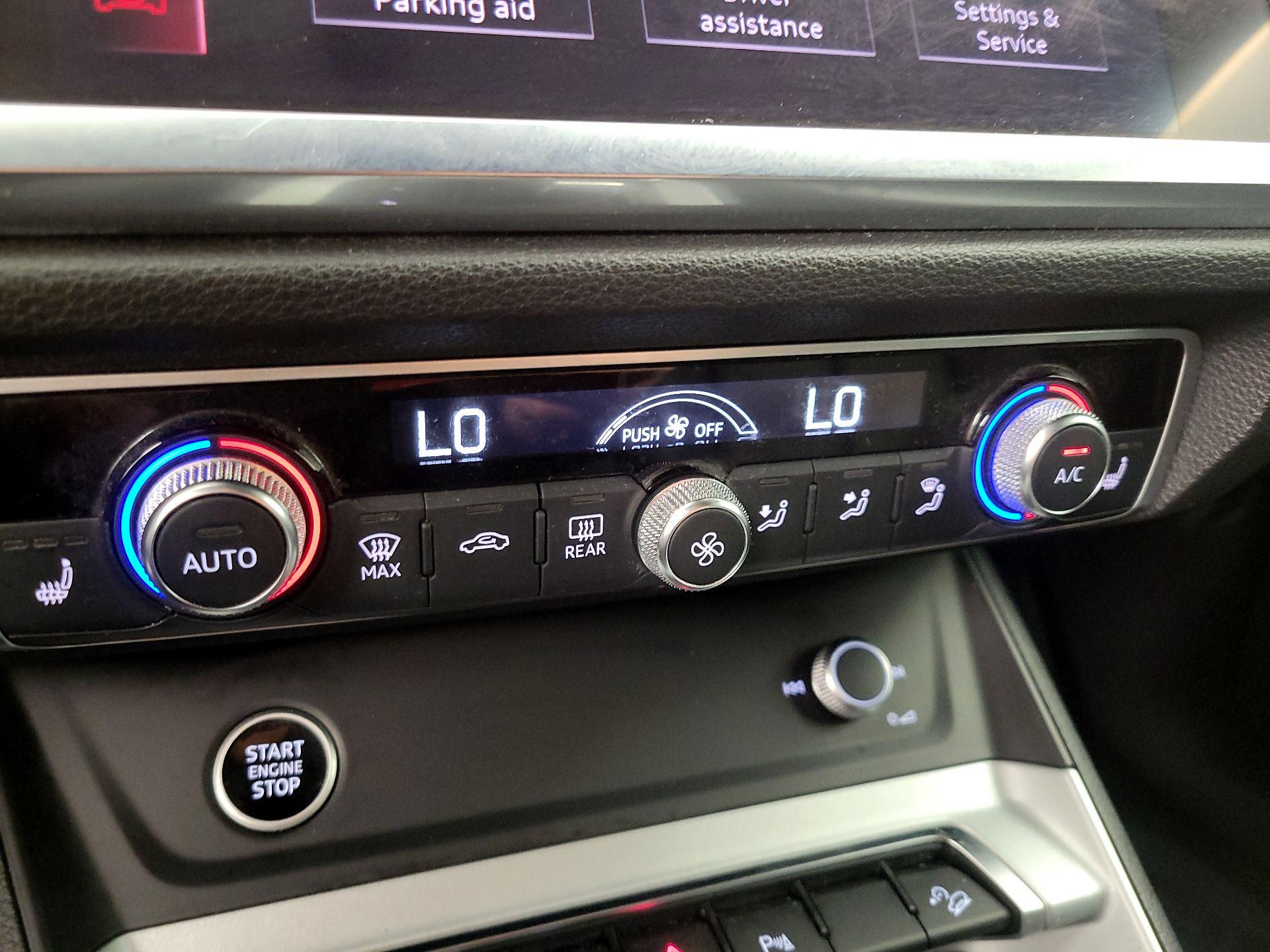 Thumbnail: 2021 Audi Q3 - 16