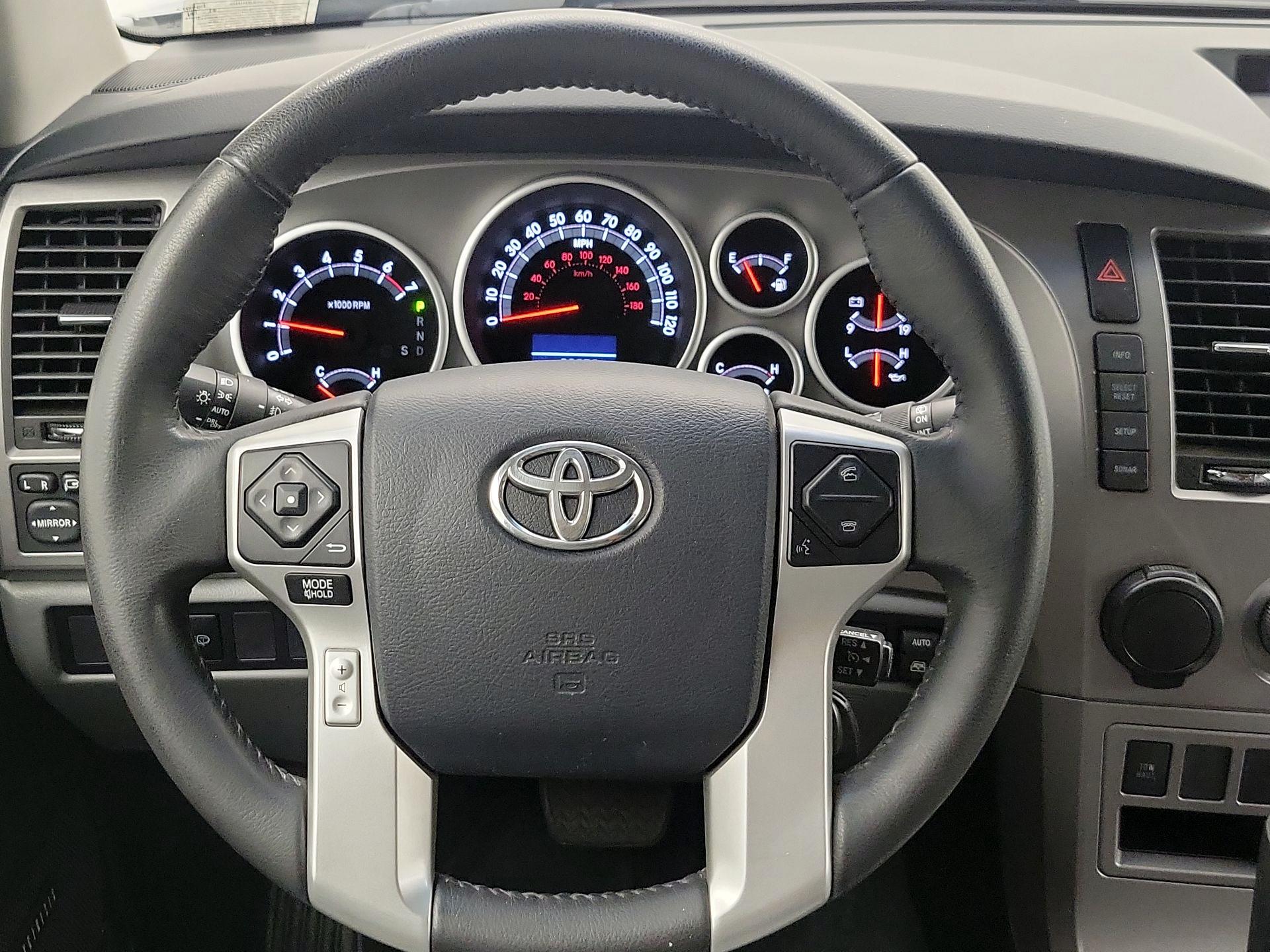 Thumbnail: 2014 Toyota Sequoia - 10