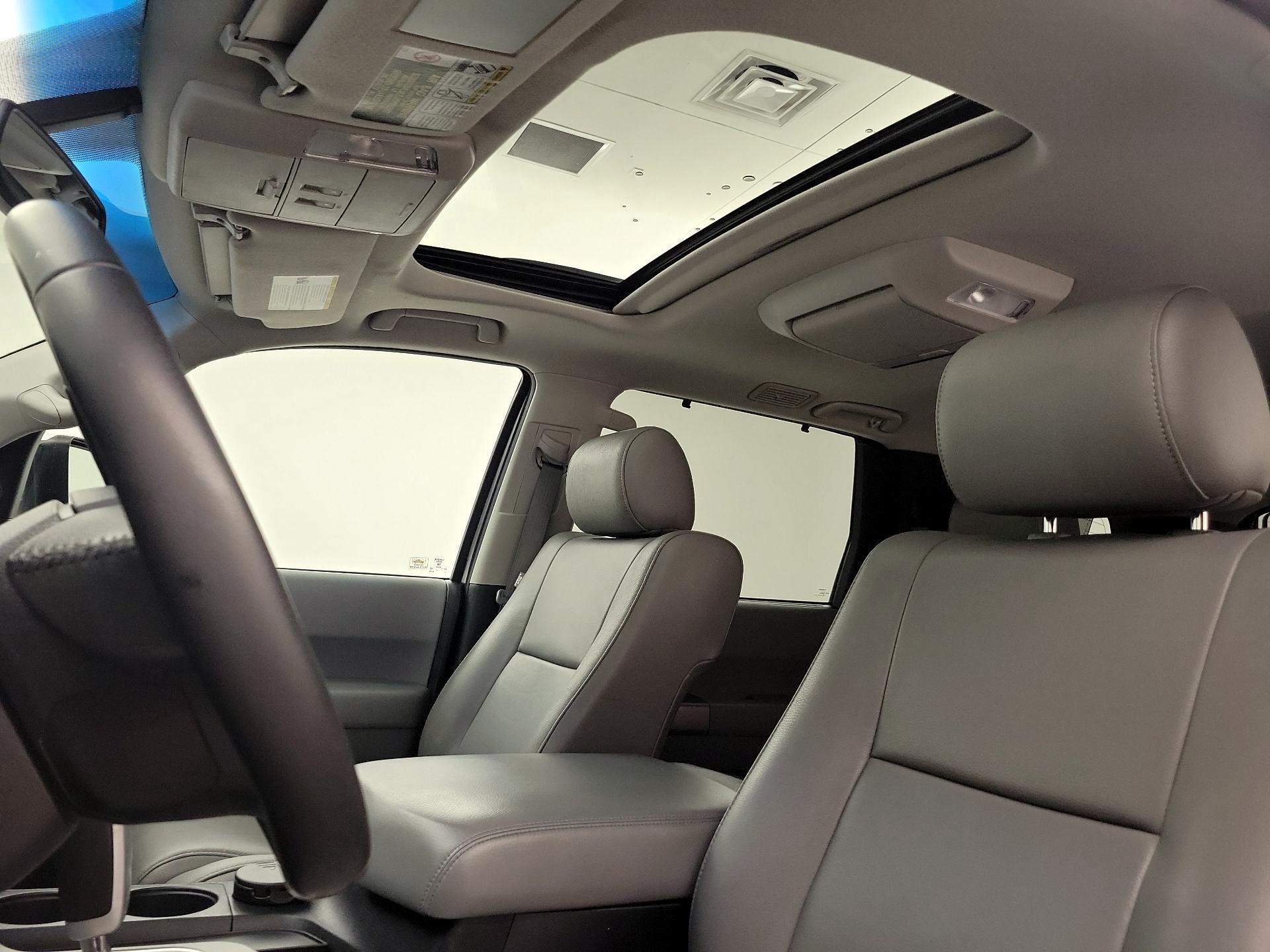 Thumbnail: 2014 Toyota Sequoia - 20