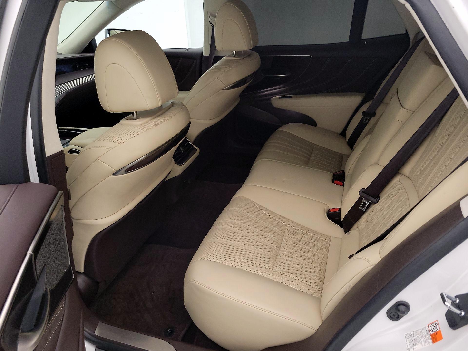 Thumbnail: 2019 Lexus LS - 19