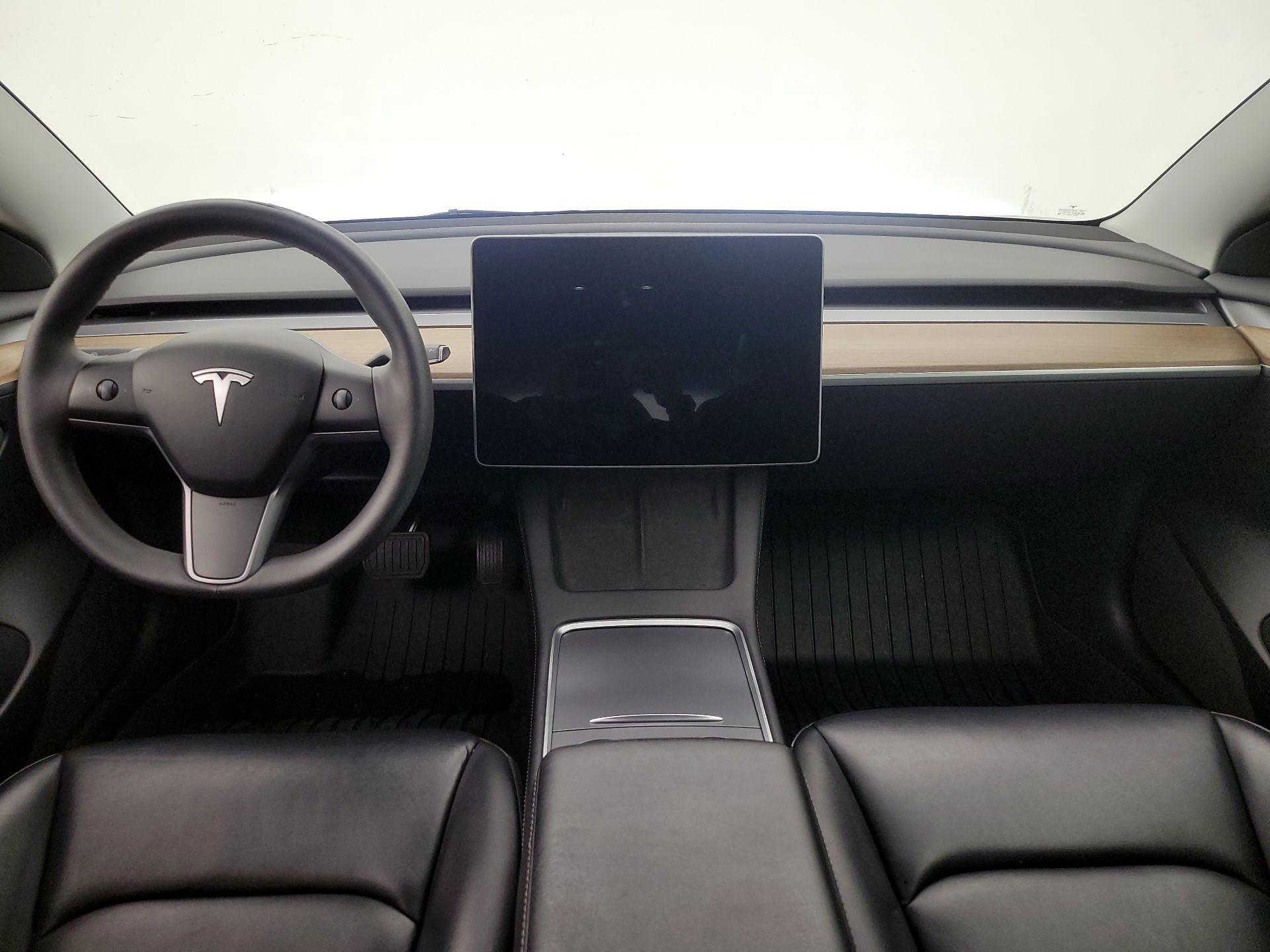 Thumbnail: 2023 Tesla Model 3 - 9