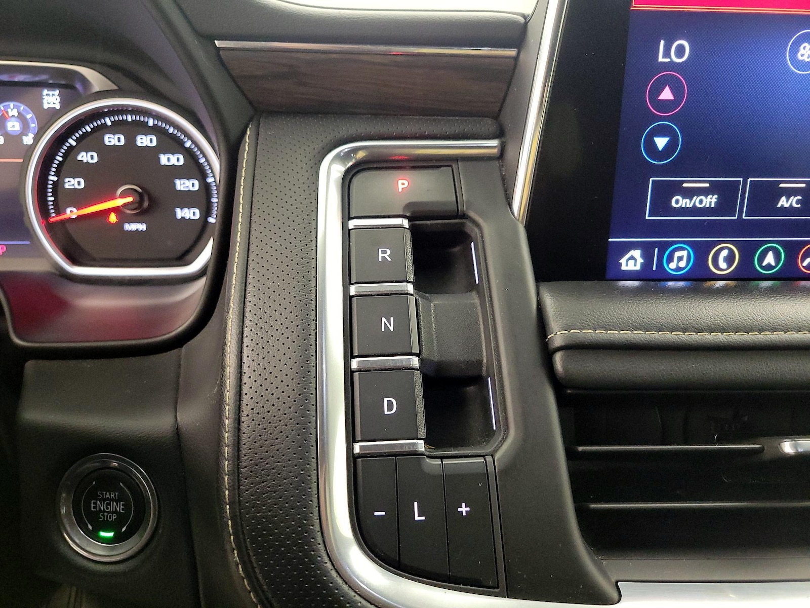 2021 Chevrolet Tahoe Premier - Photo 18