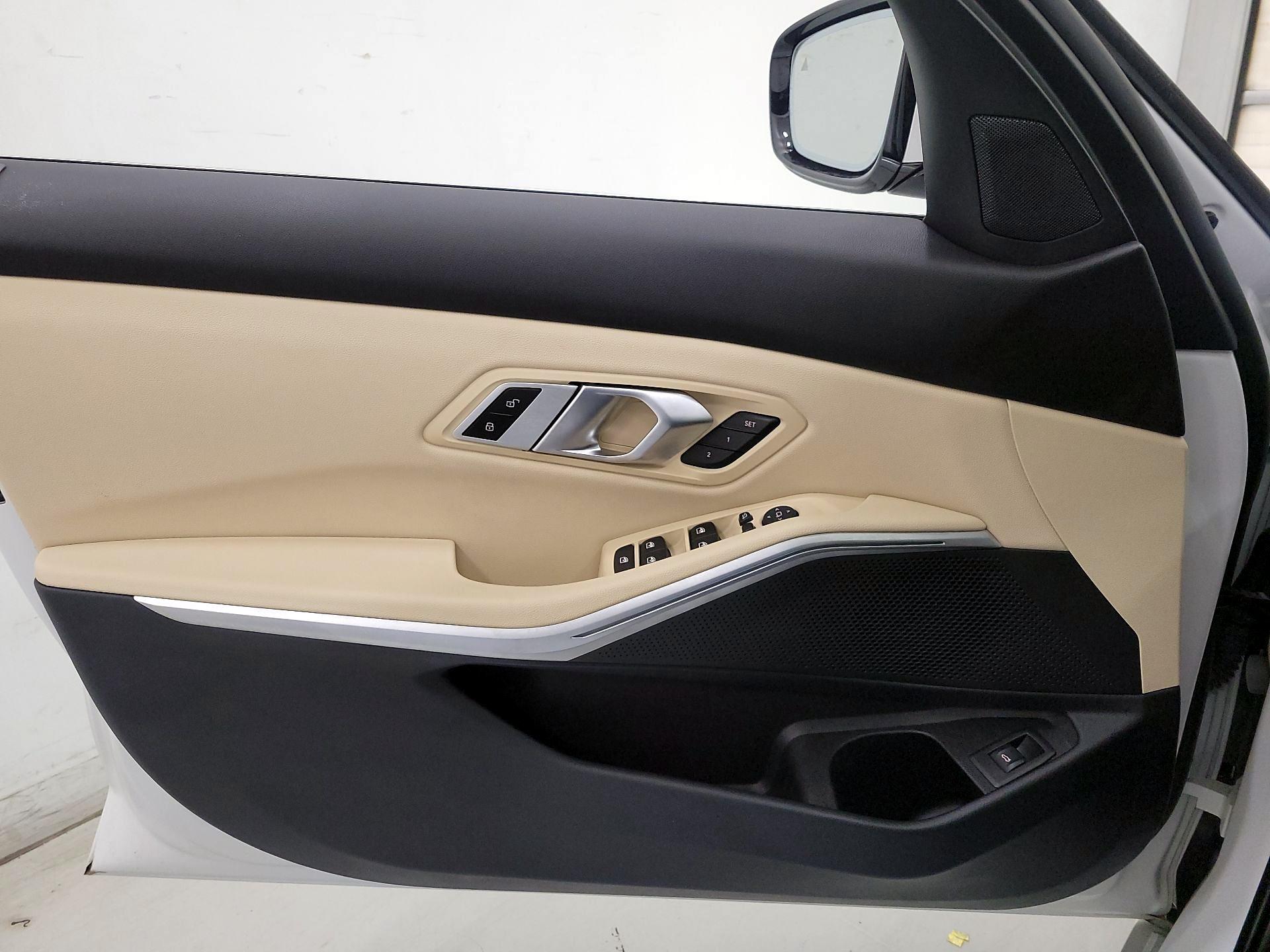 Thumbnail: 2021 BMW 3 Series - 12