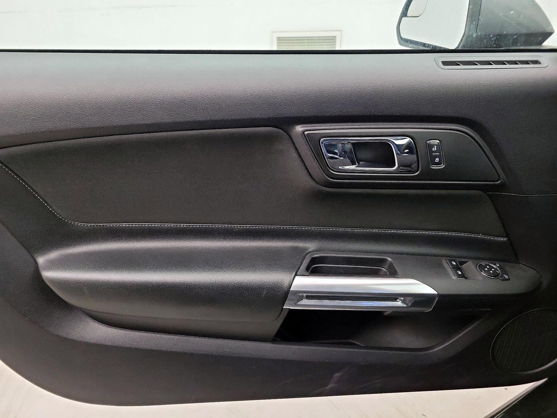 Thumbnail: 2015 Ford Mustang - 12