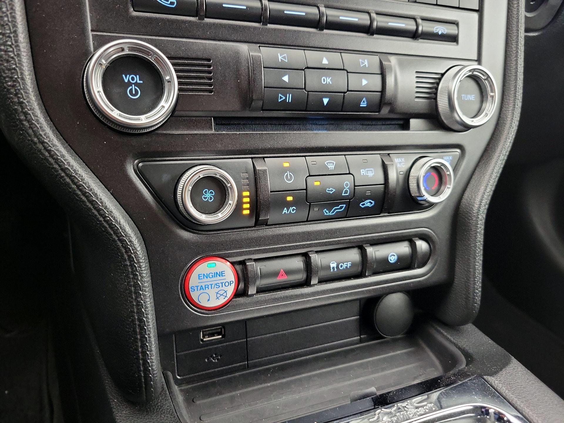 Thumbnail: 2015 Ford Mustang - 16