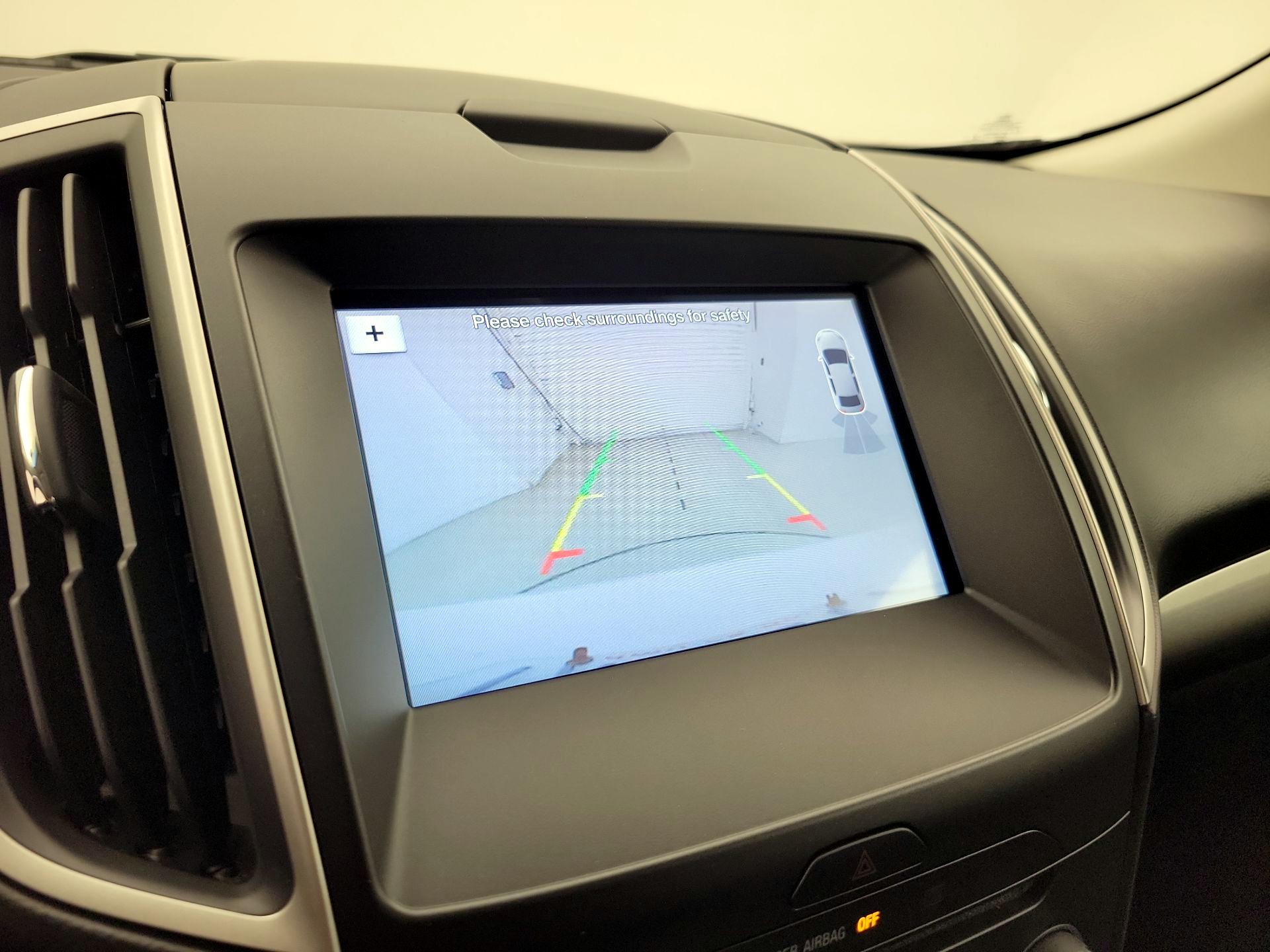 Thumbnail: 2016 Ford Edge - 14