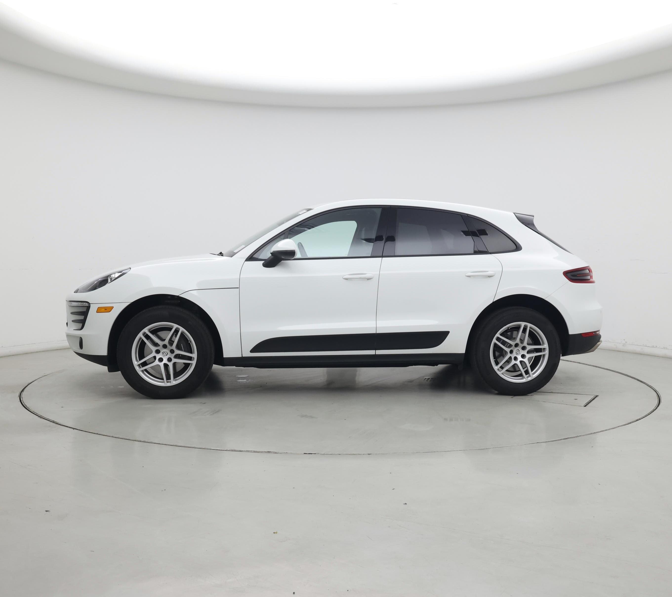 Thumbnail: 2018 Porsche Macan - 3