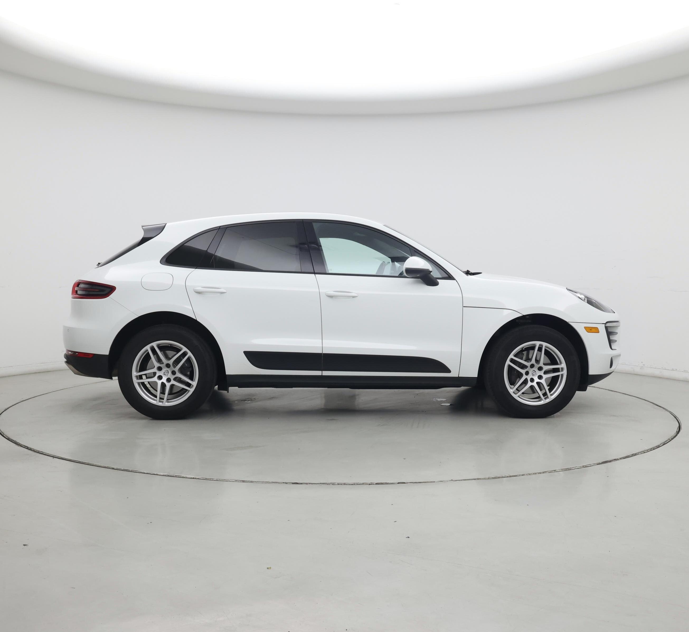 Thumbnail: 2018 Porsche Macan - 7