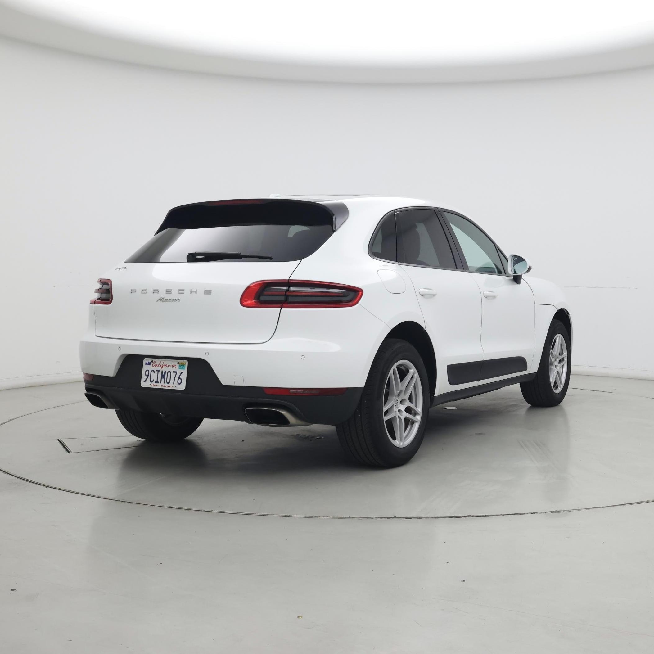 Thumbnail: 2018 Porsche Macan - 8