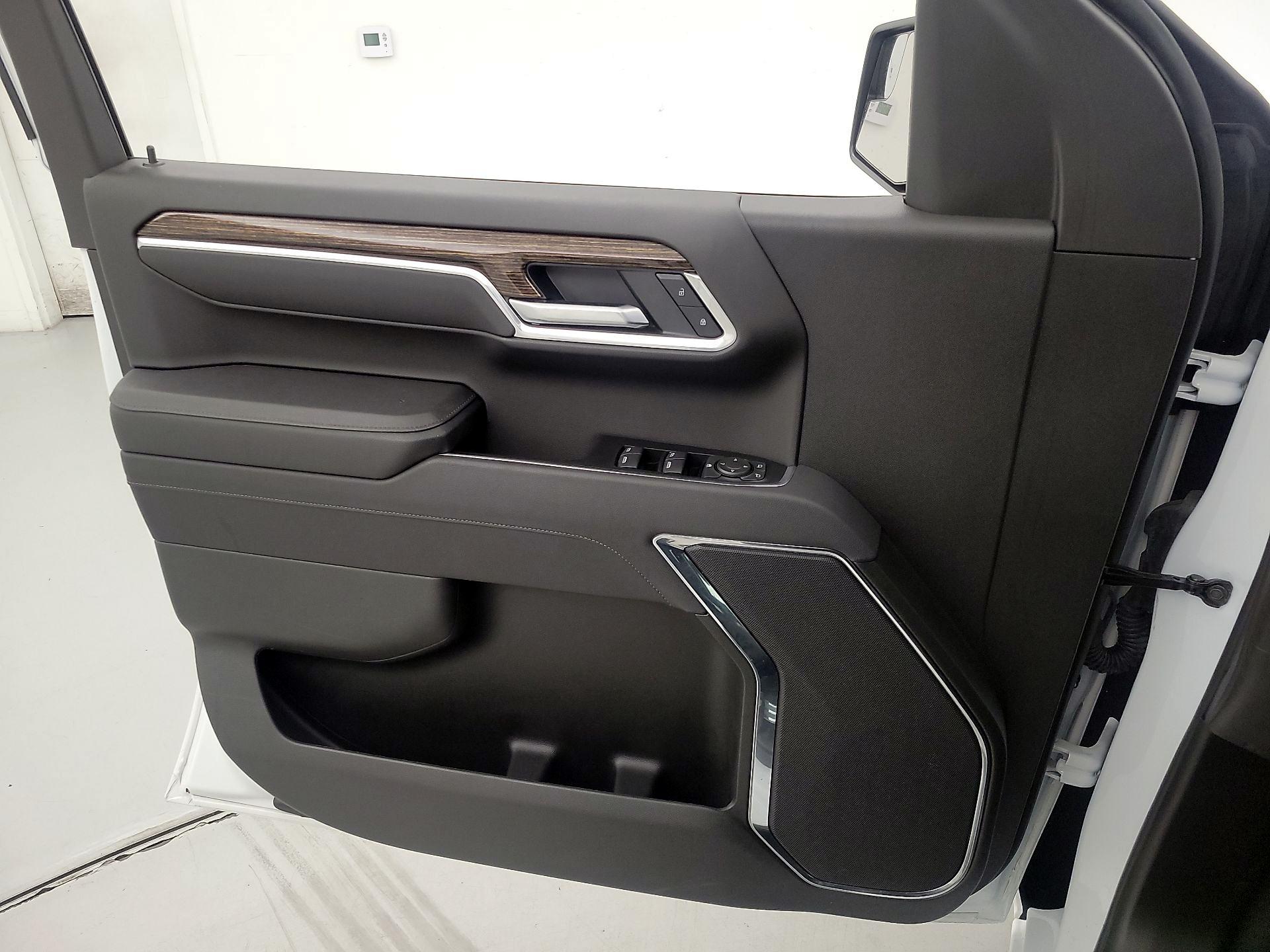 Thumbnail: 2025 GMC Sierra 1500 - 12