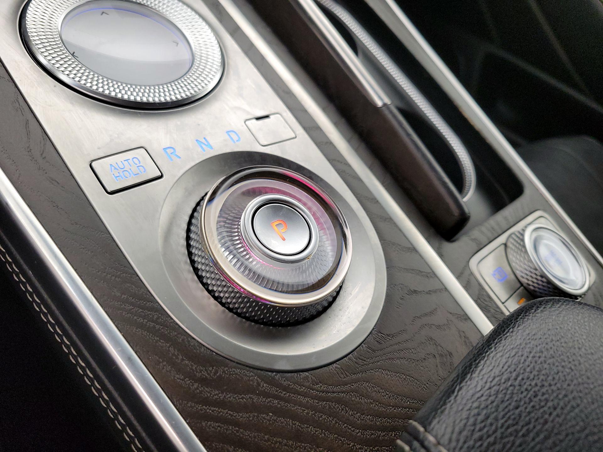 Thumbnail: 2022 Genesis GV80 - 18