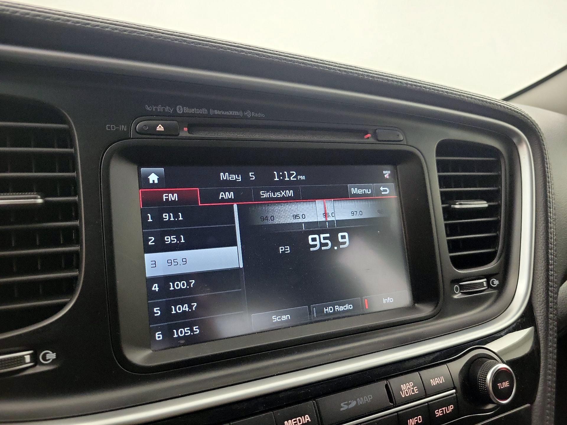 Thumbnail: 2016 Kia Optima - 16