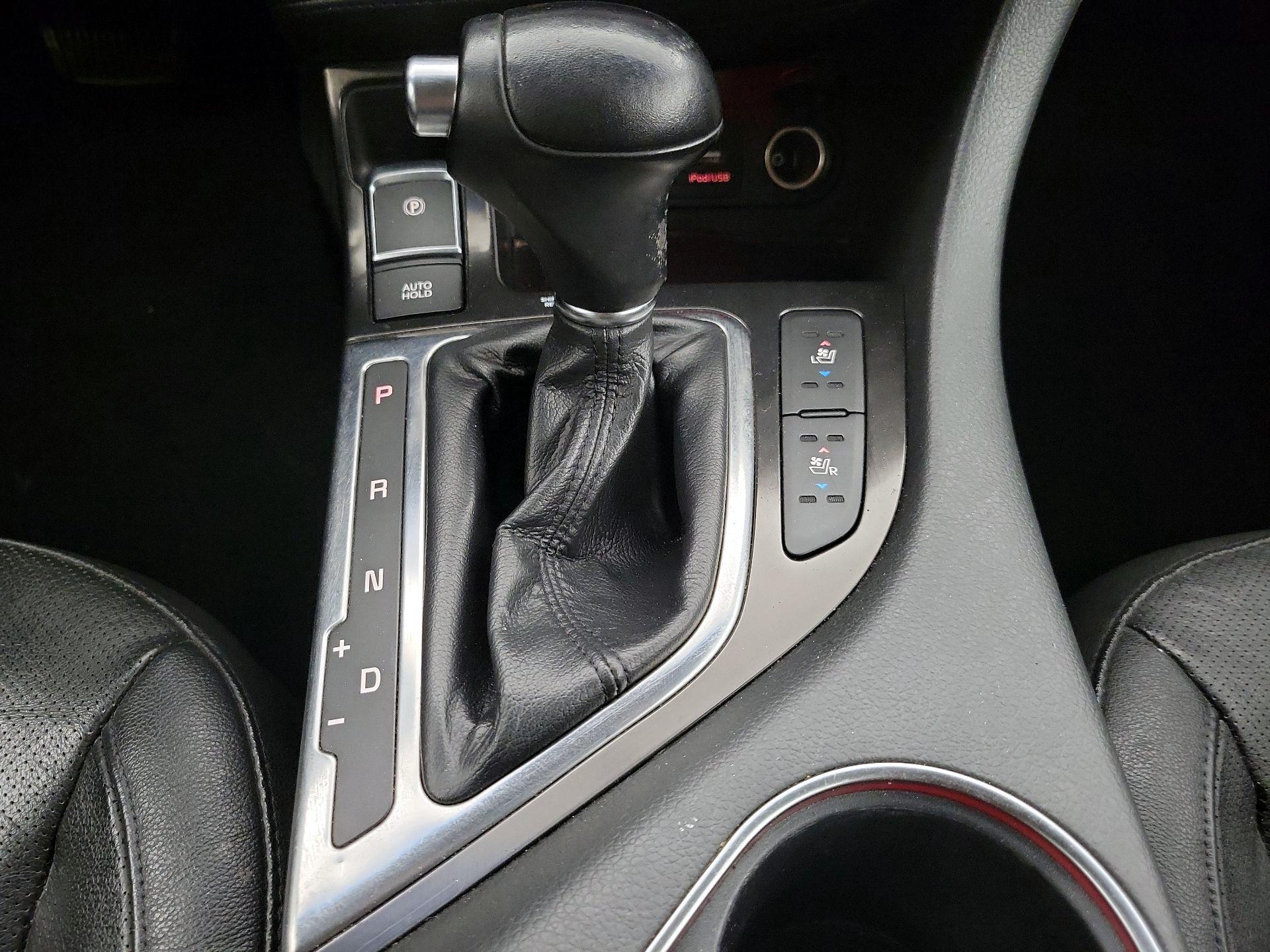 Thumbnail: 2016 Kia Optima - 18