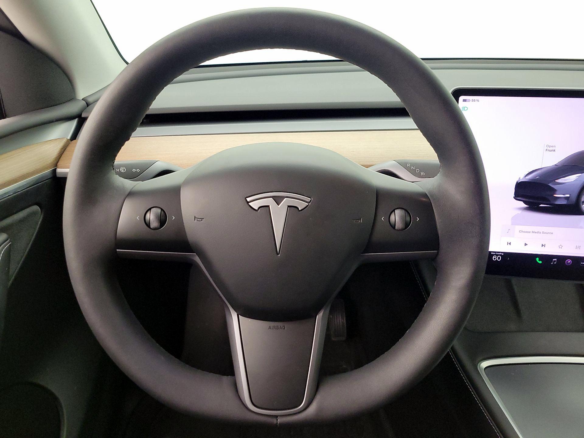 Thumbnail: 2023 Tesla Model Y - 10