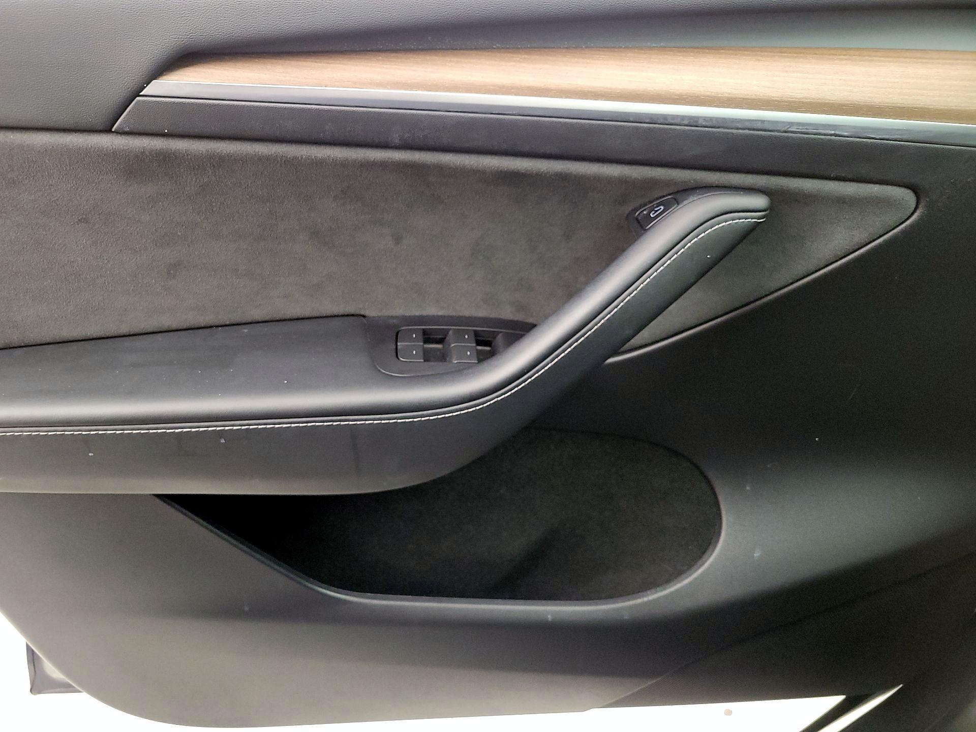 Thumbnail: 2023 Tesla Model Y - 12