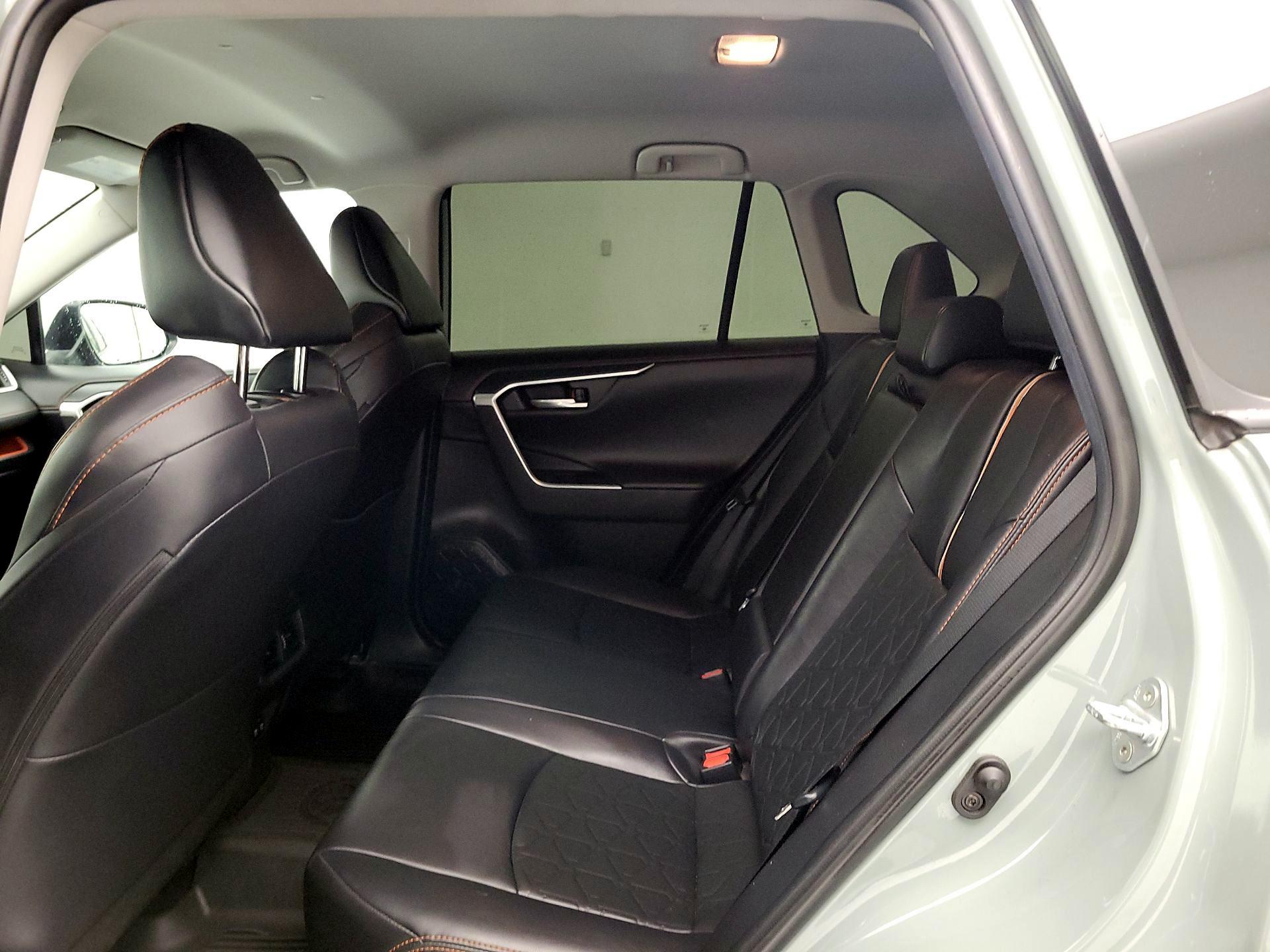 Thumbnail: 2019 Toyota RAV4 - 19