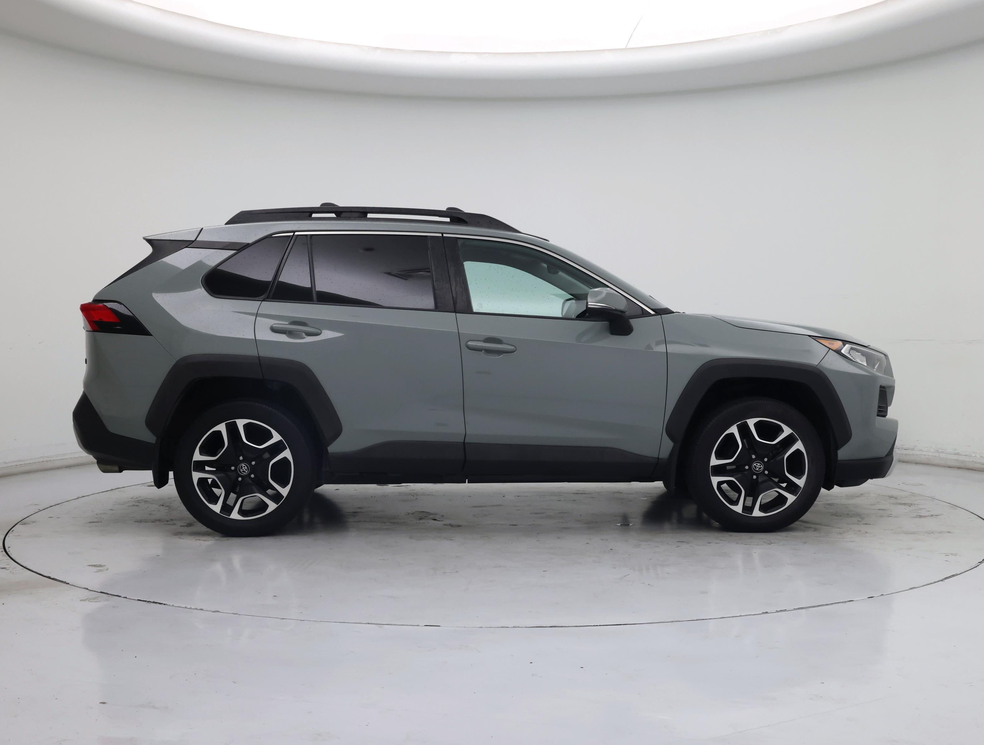 Thumbnail: 2019 Toyota RAV4 - 7