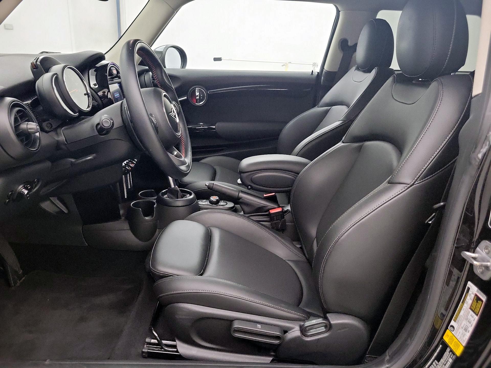 Thumbnail: 2019 MINI Cooper Hardtop - 11