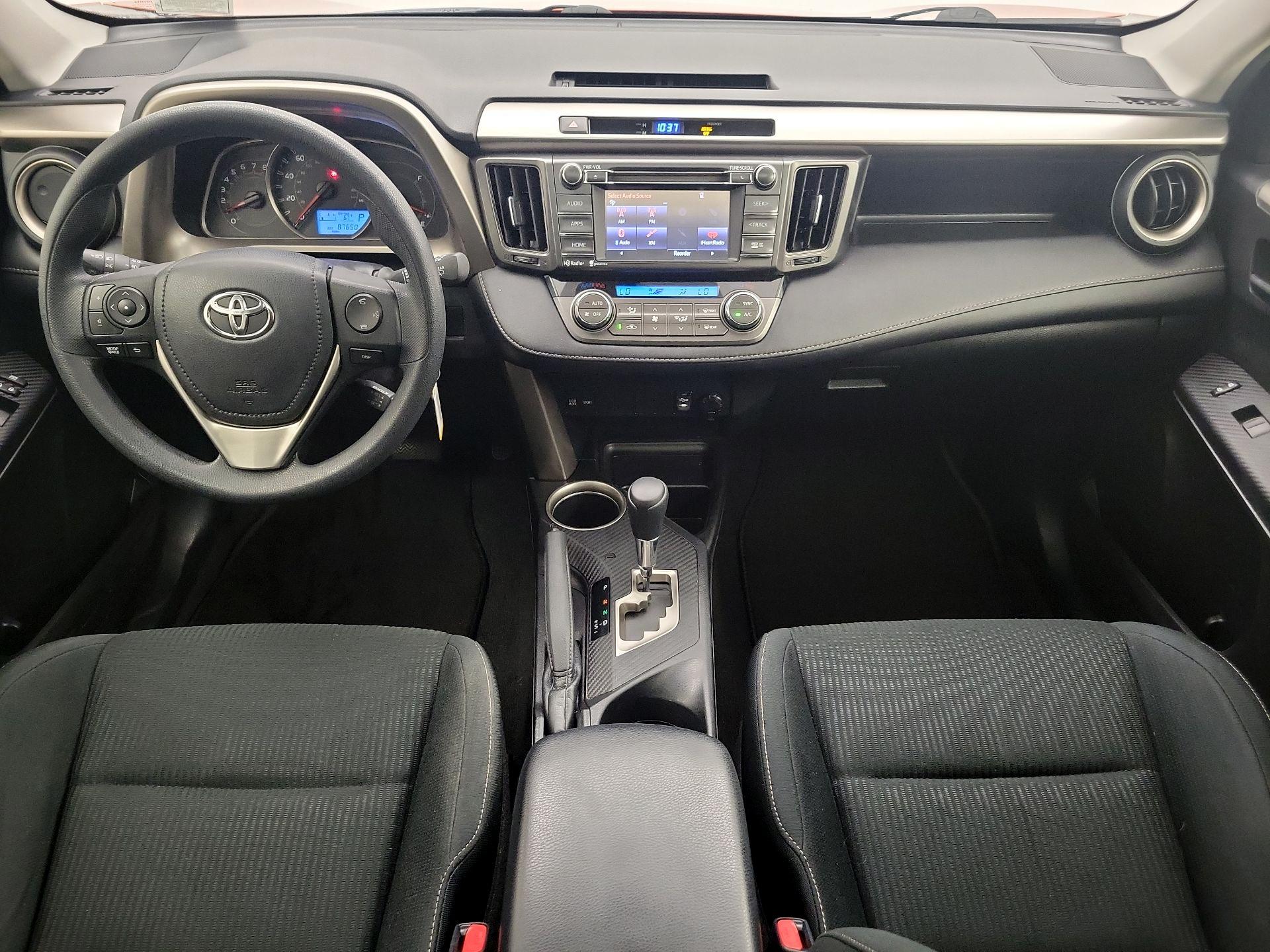 Thumbnail: 2015 Toyota RAV4 - 9