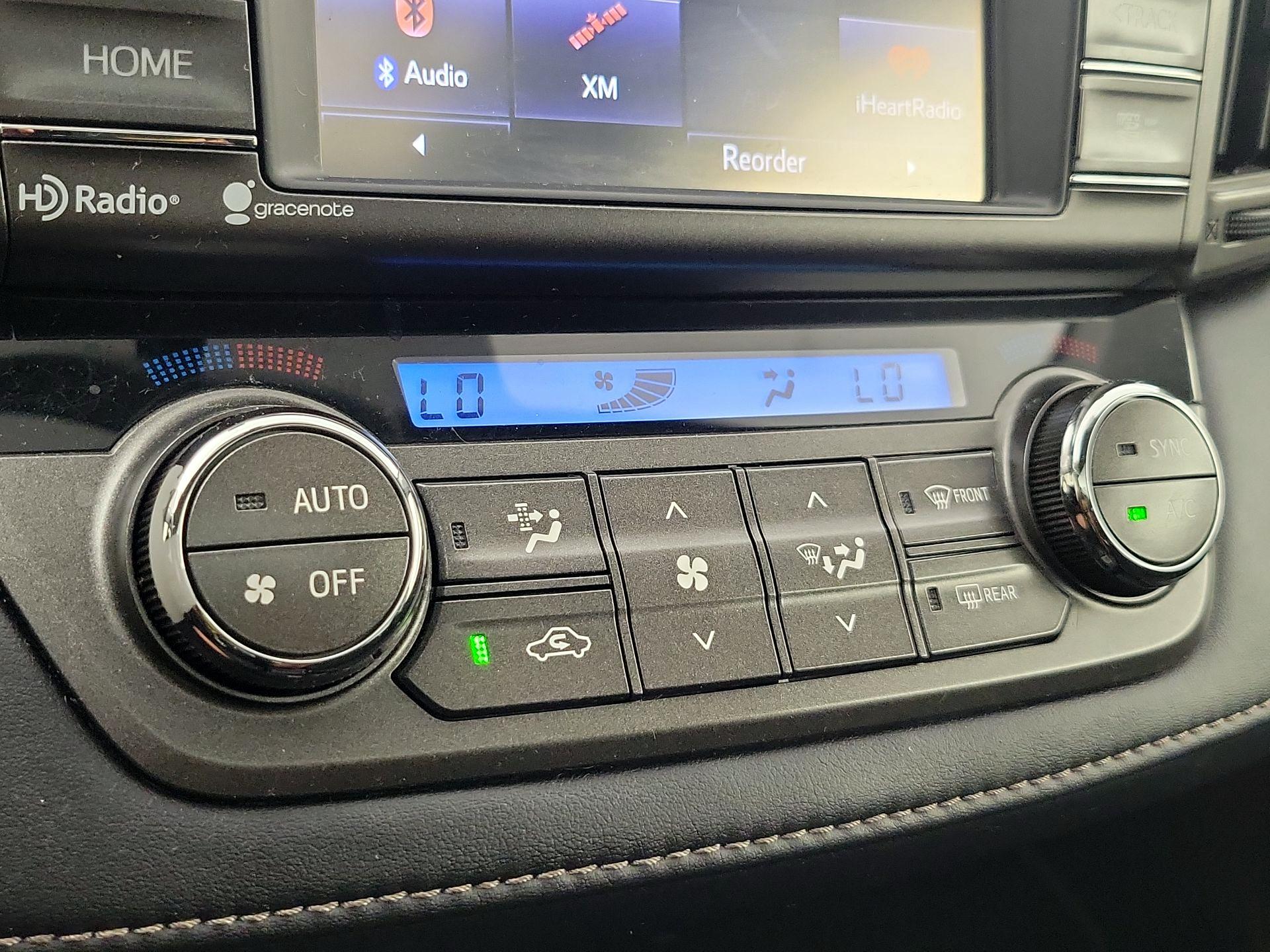 Thumbnail: 2015 Toyota RAV4 - 17