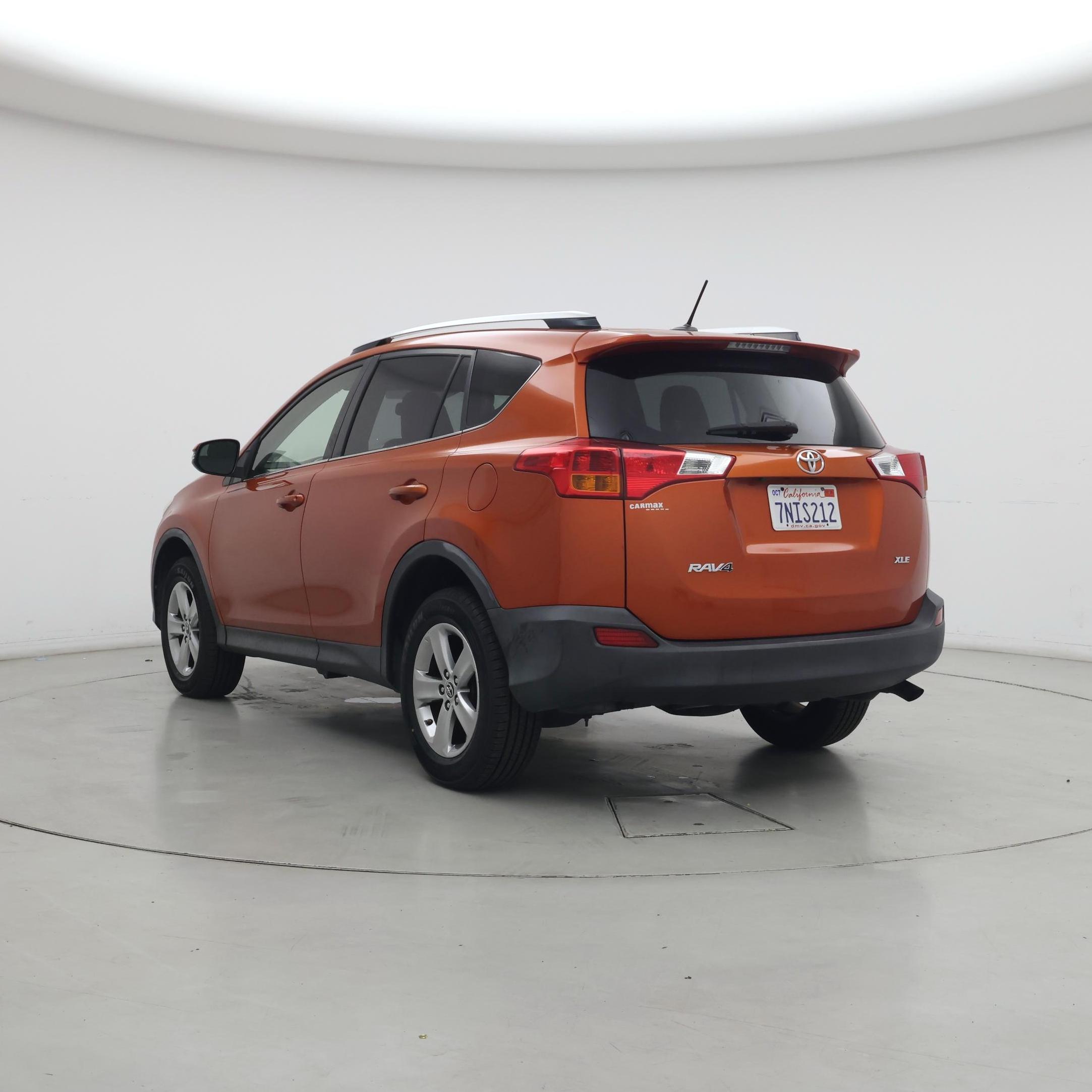 Thumbnail: 2015 Toyota RAV4 - 2