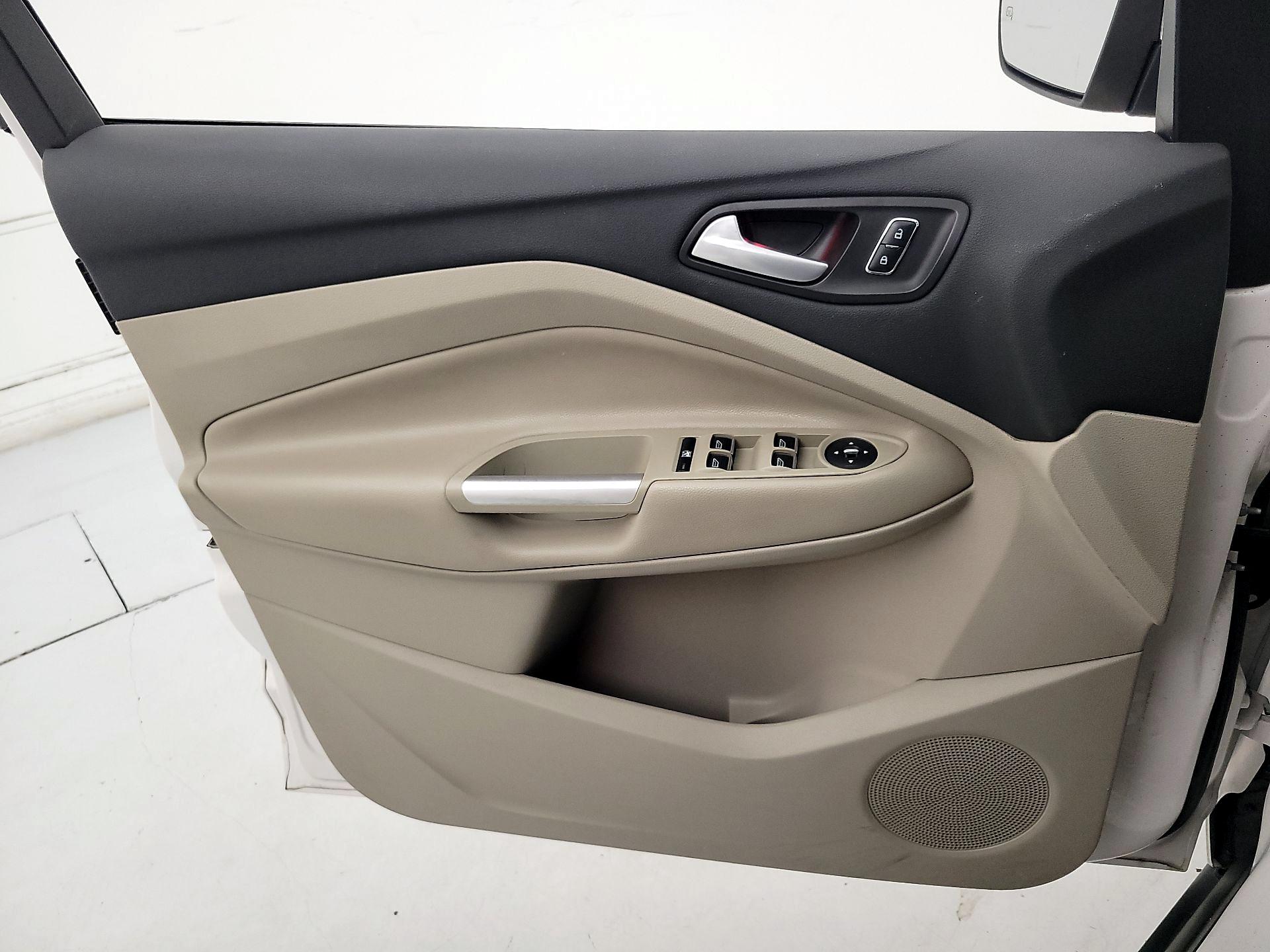 Thumbnail: 2016 Ford C-Max - 12