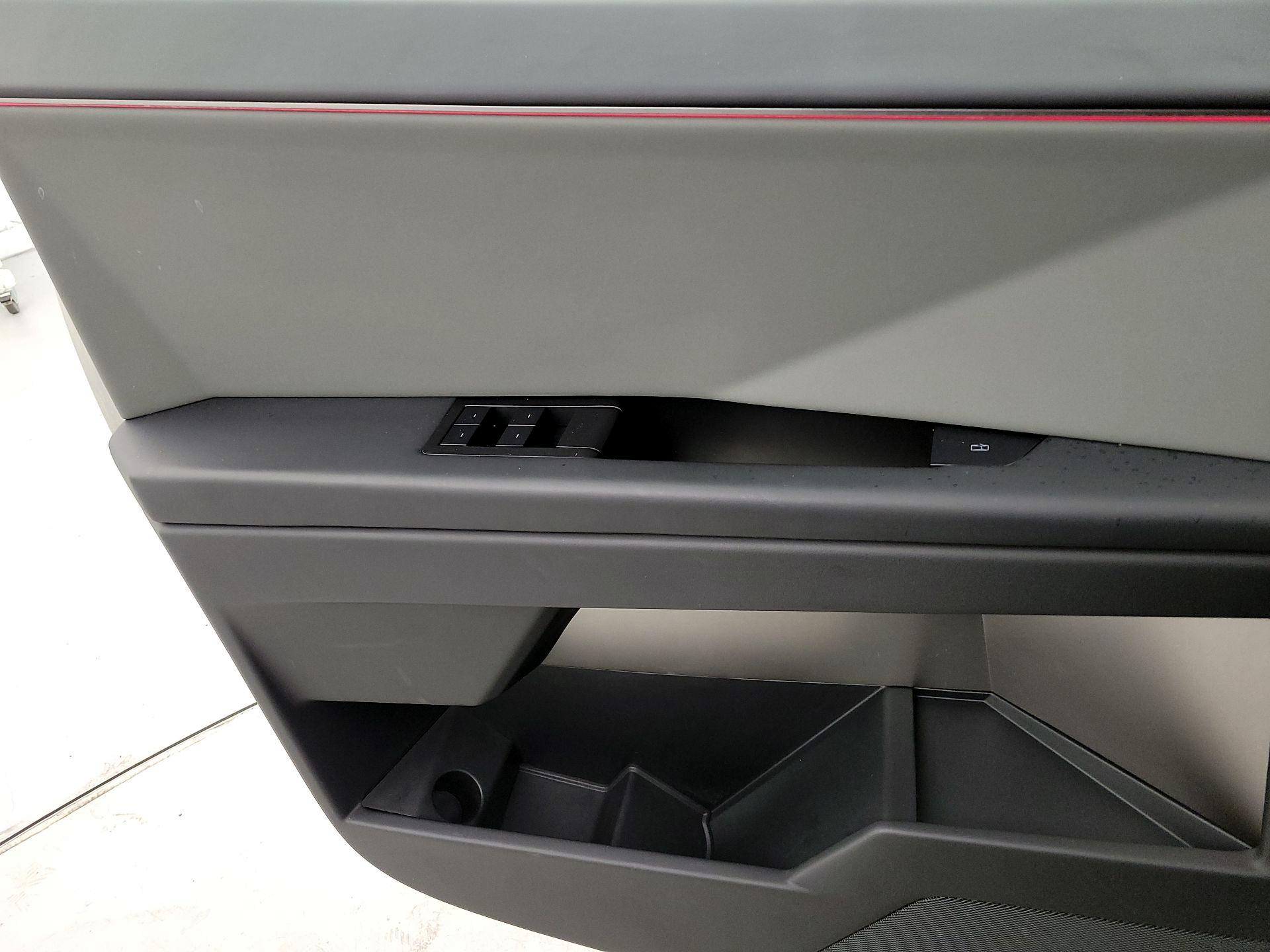 Thumbnail: 2024 Tesla Cybertruck - 10