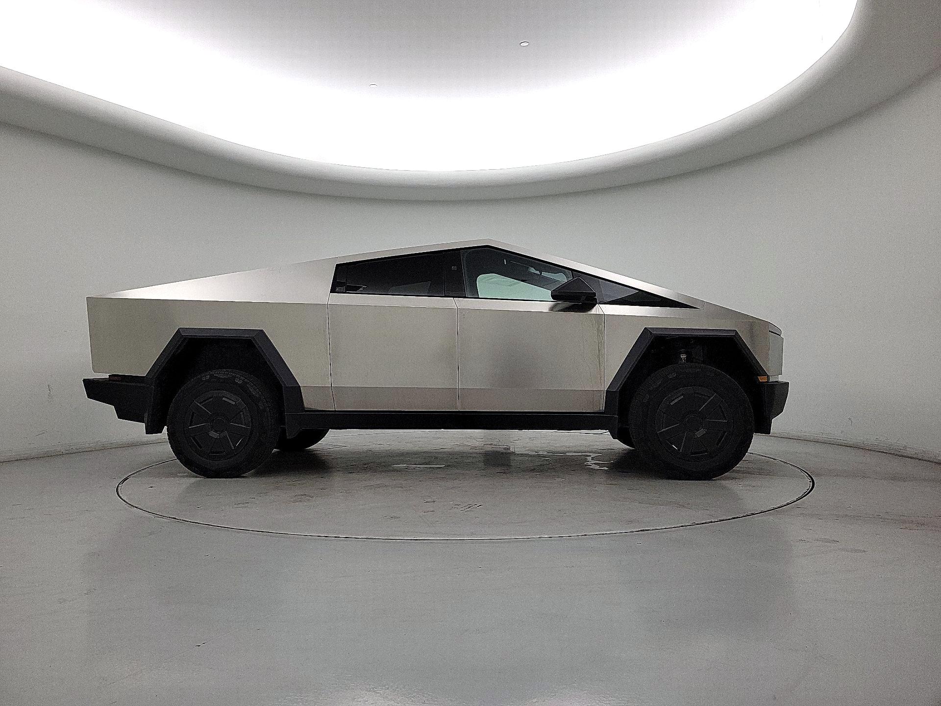 Thumbnail: 2024 Tesla Cybertruck - 4