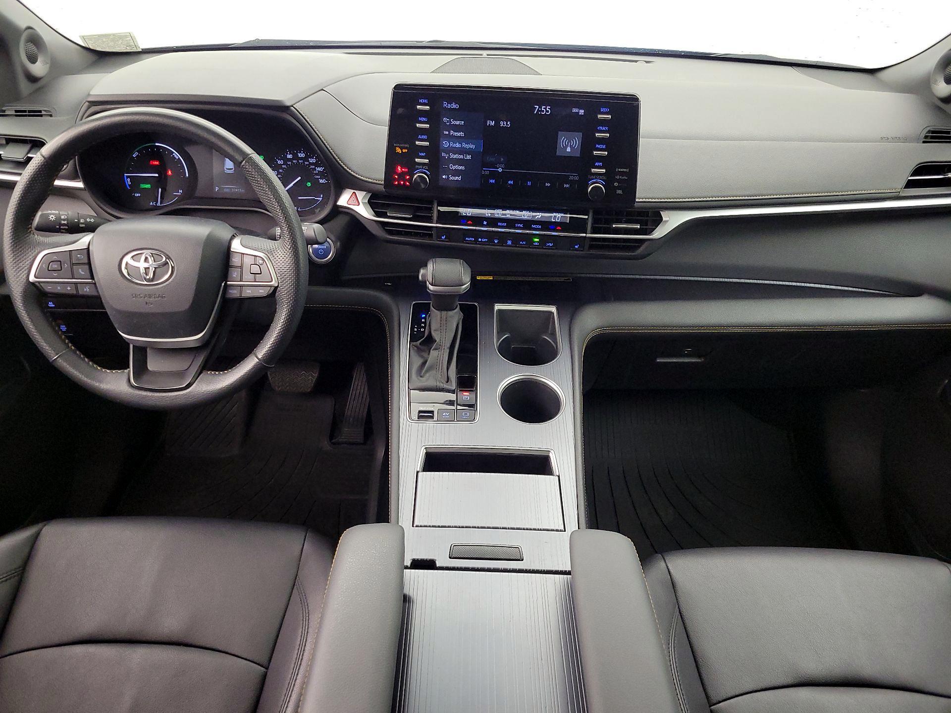 Thumbnail: 2024 Toyota Sienna - 9