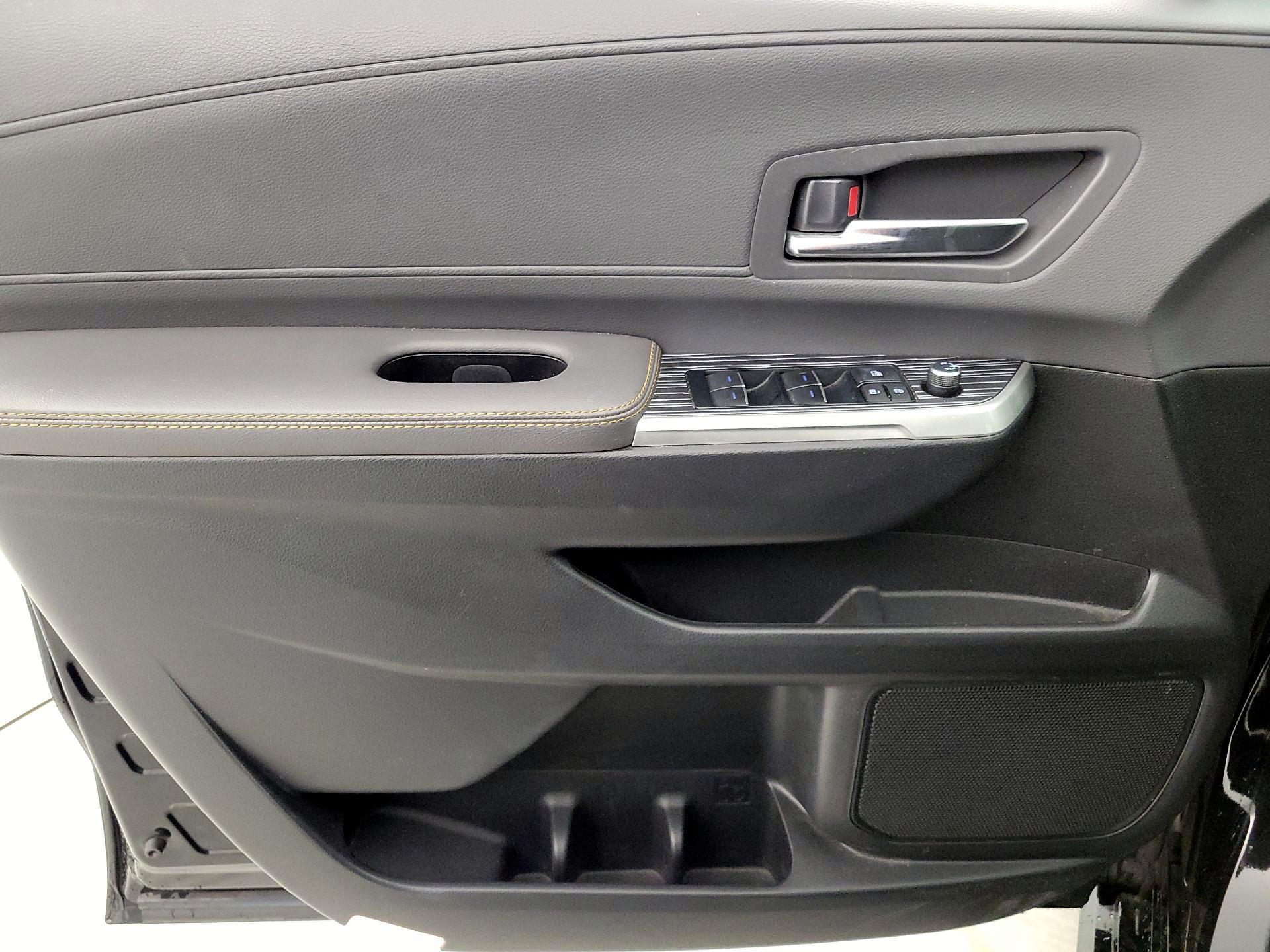 Thumbnail: 2024 Toyota Sienna - 12