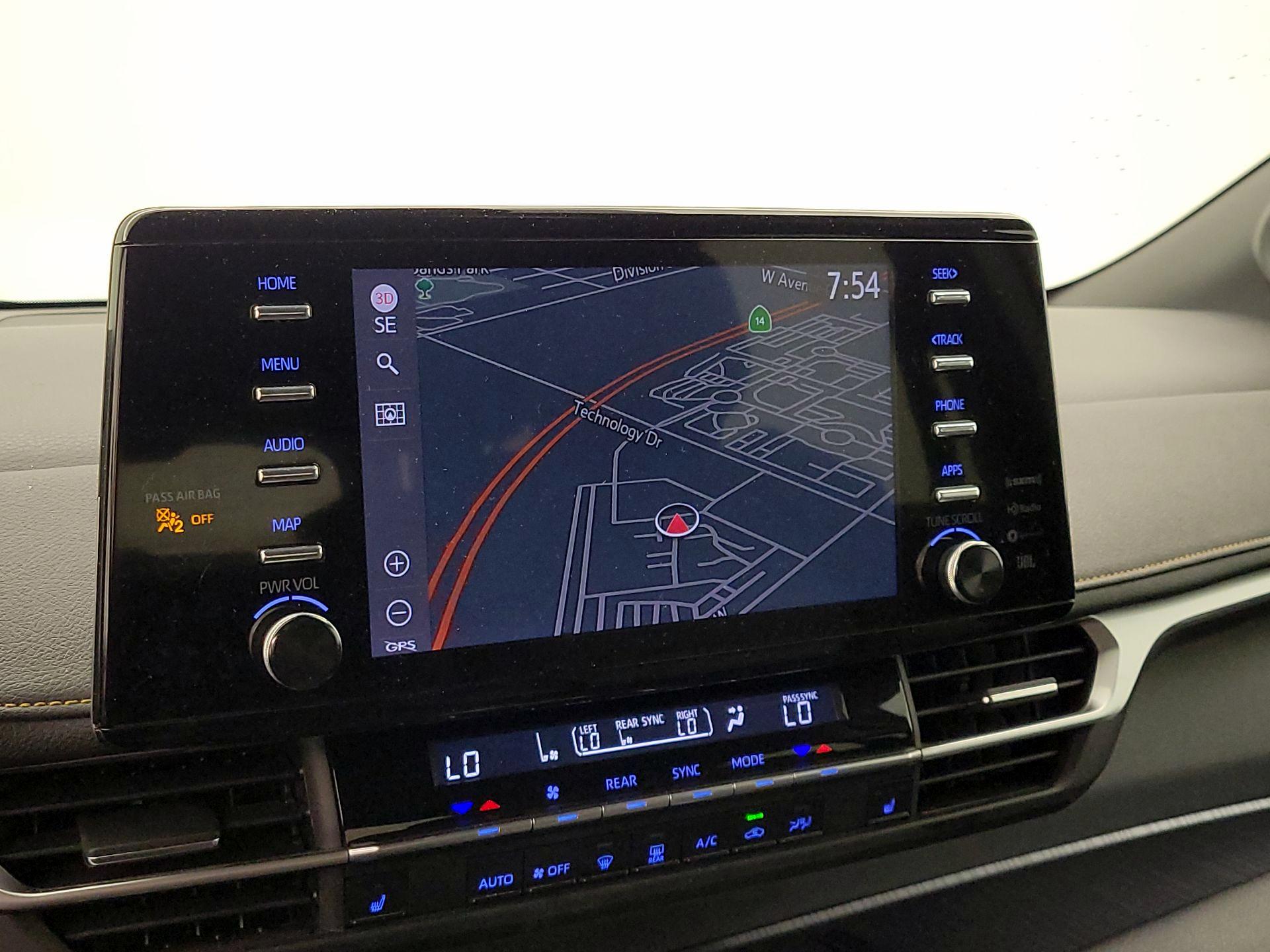 Thumbnail: 2024 Toyota Sienna - 14