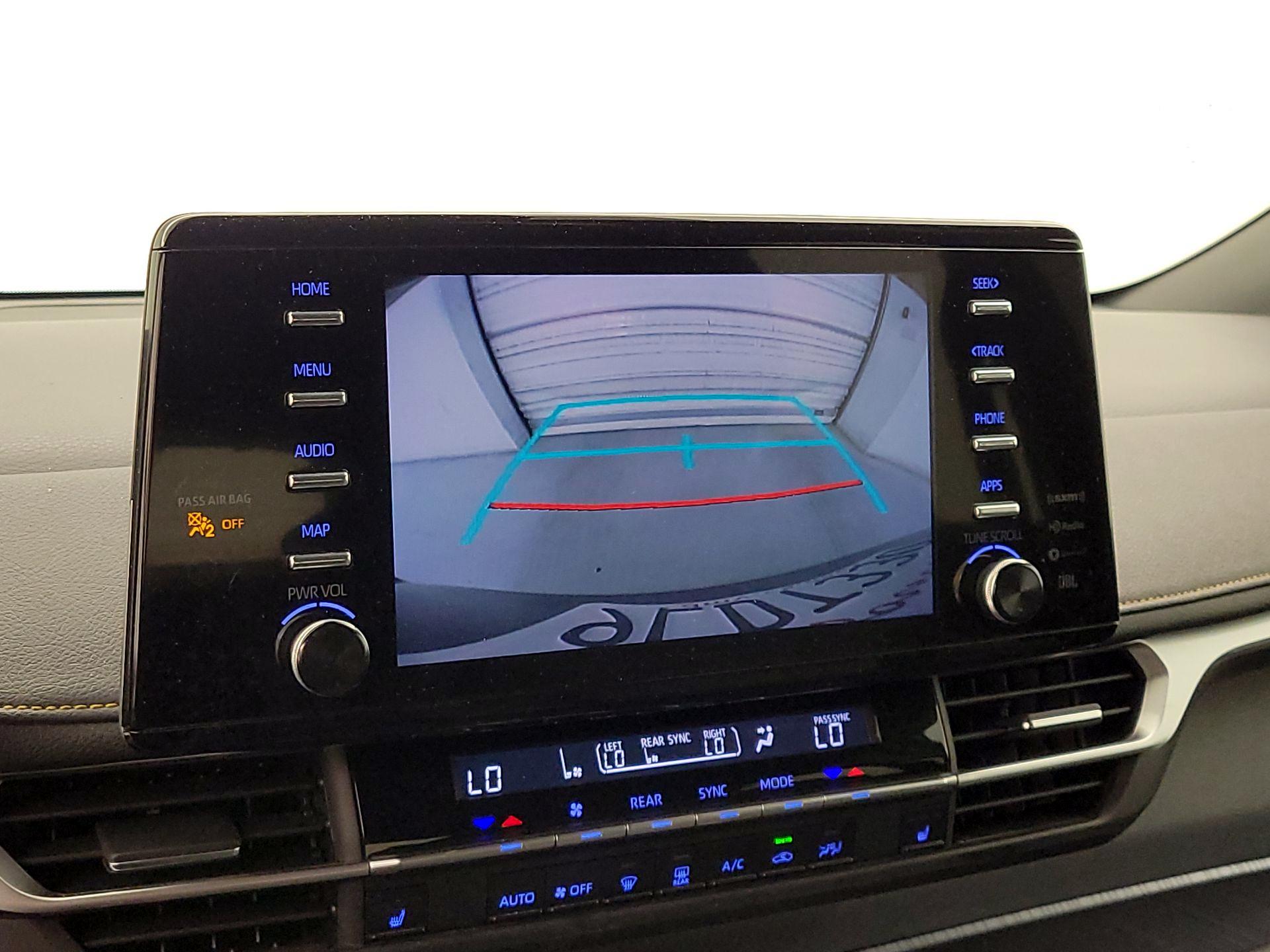 Thumbnail: 2024 Toyota Sienna - 15