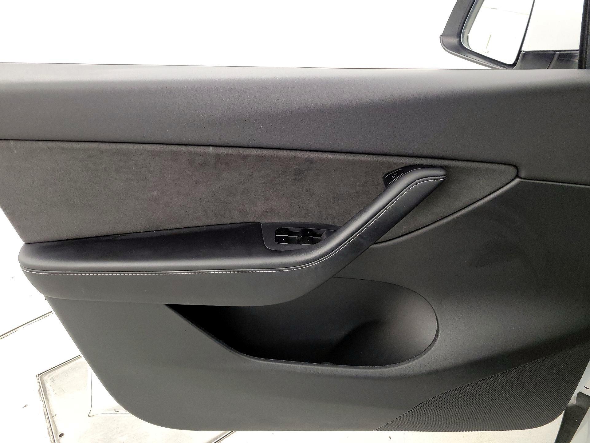 Thumbnail: 2021 Tesla Model Y - 12