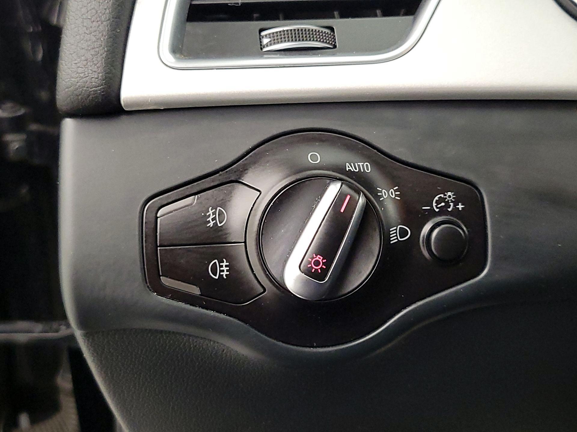 Thumbnail: 2016 Audi A4 - 13