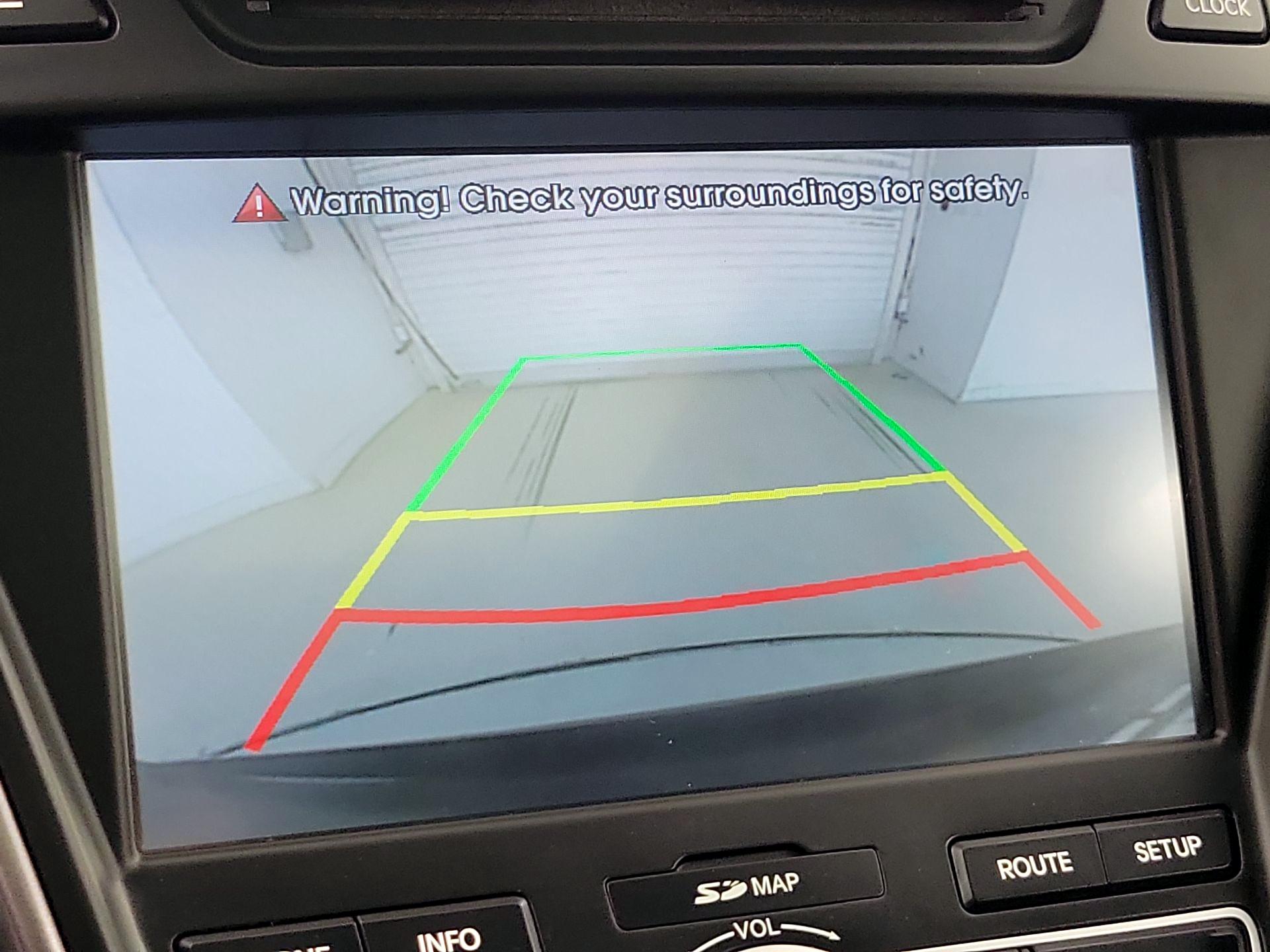 Thumbnail: 2015 Hyundai Santa Fe - 15