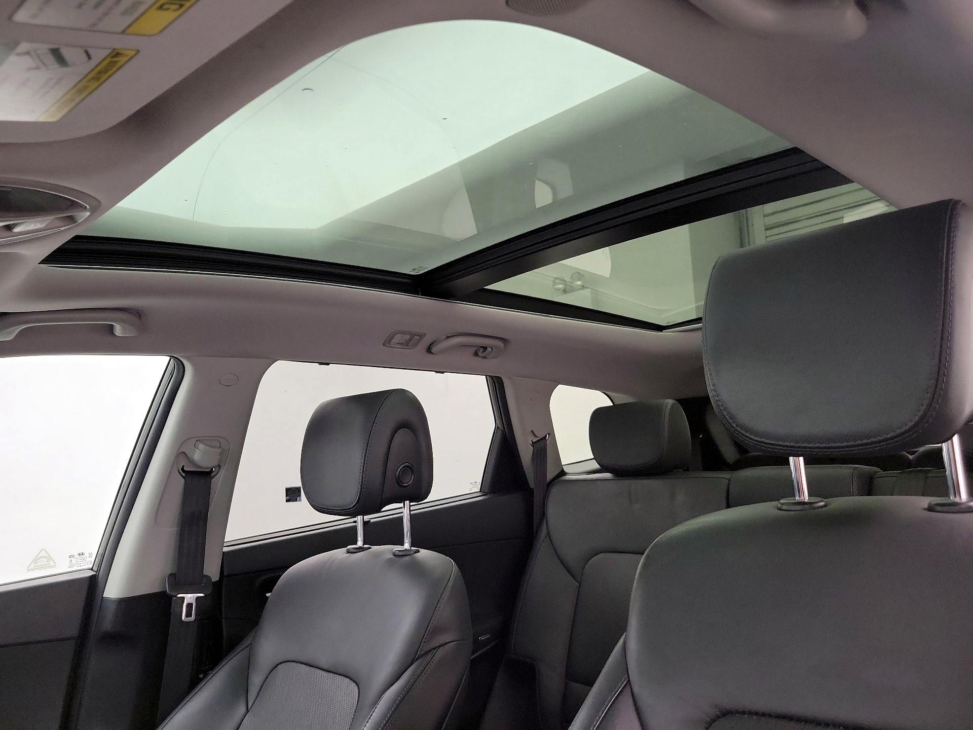 Thumbnail: 2015 Hyundai Santa Fe - 20