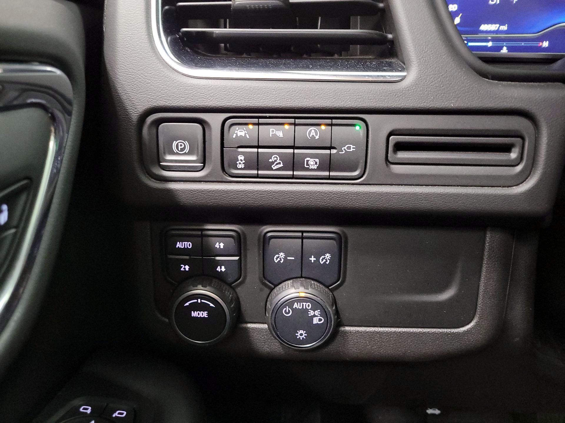 Thumbnail: 2022 Chevrolet Suburban - 13