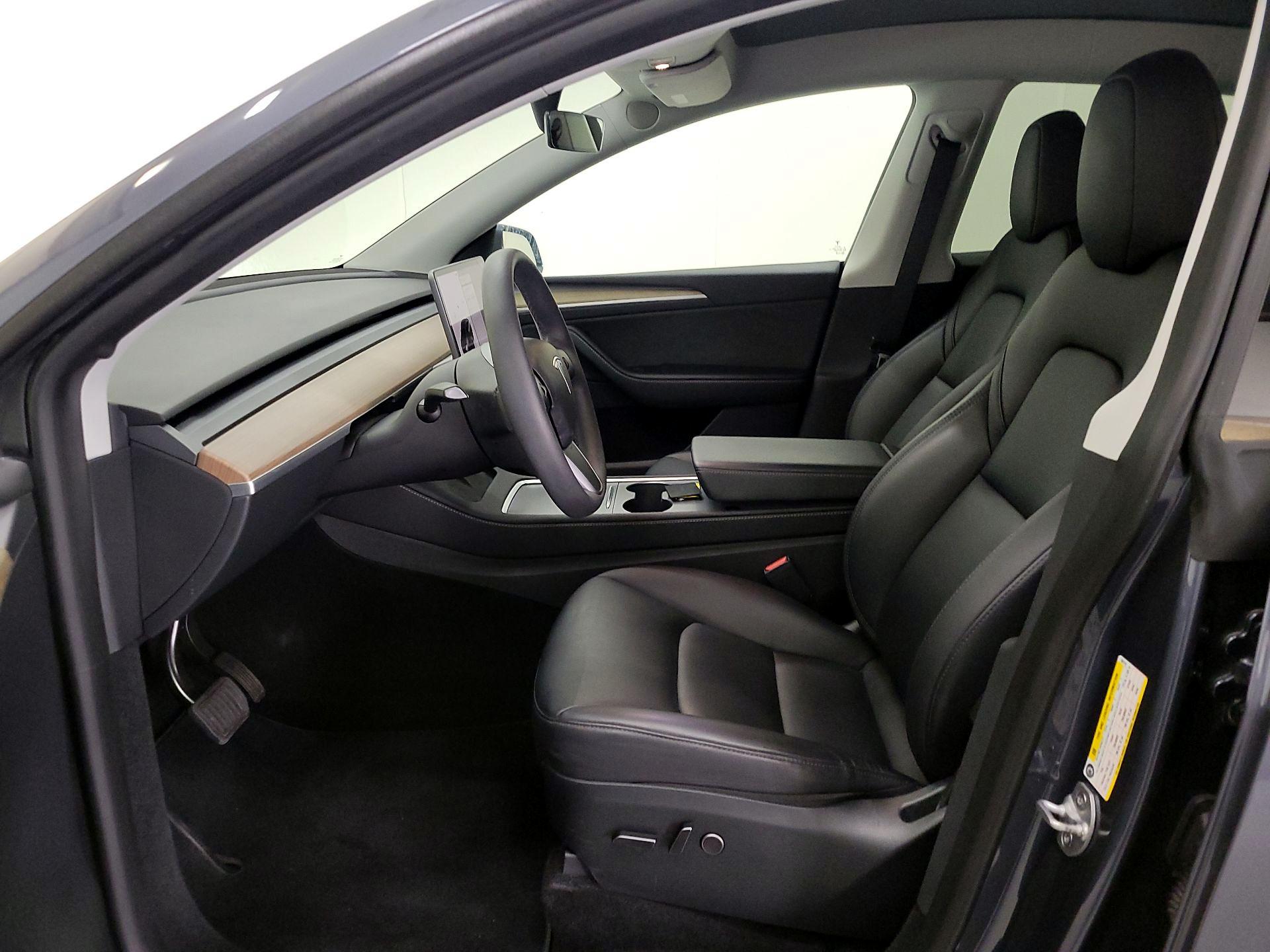 Thumbnail: 2023 Tesla Model Y - 11