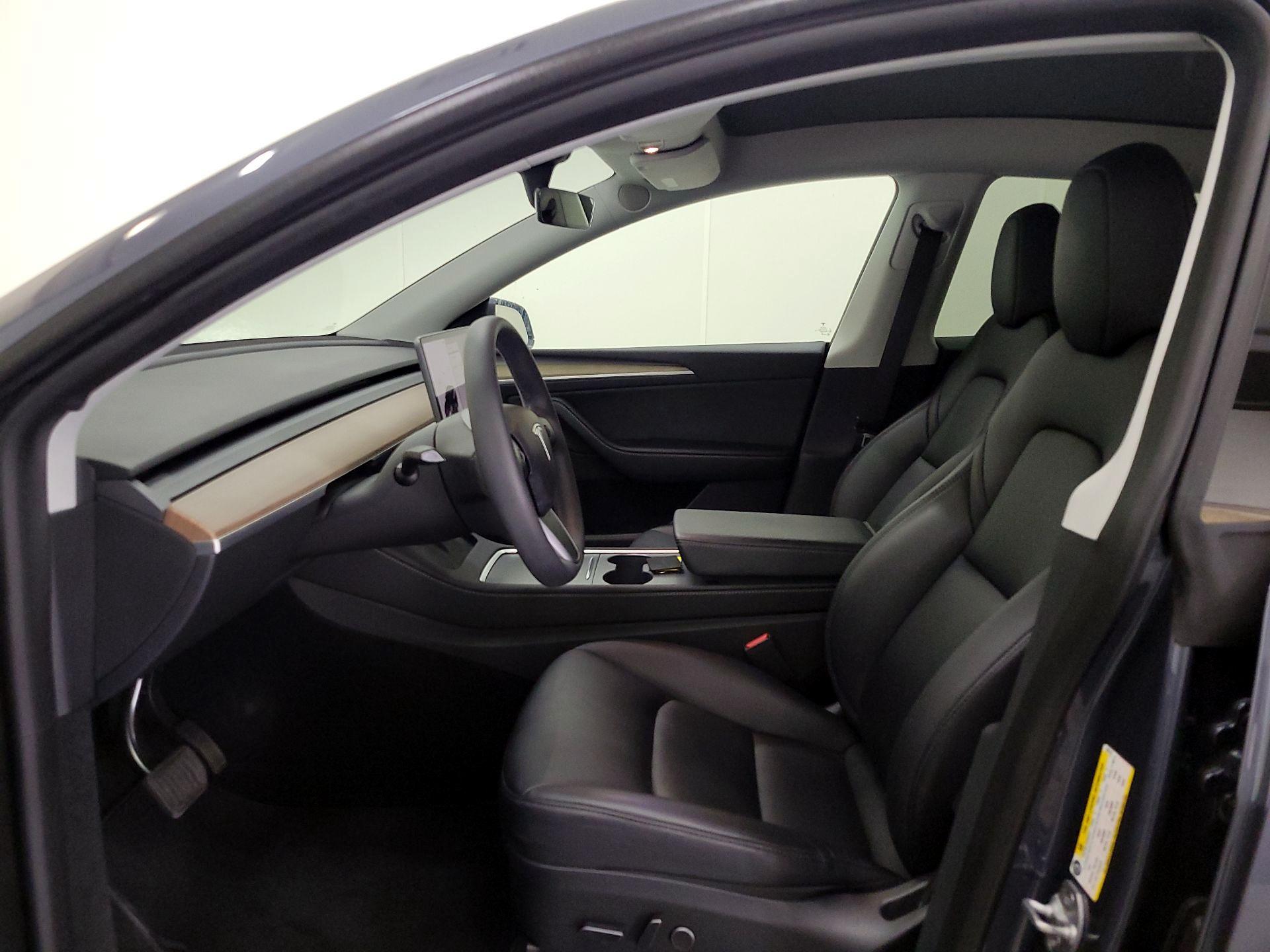 Thumbnail: 2023 Tesla Model Y - 18