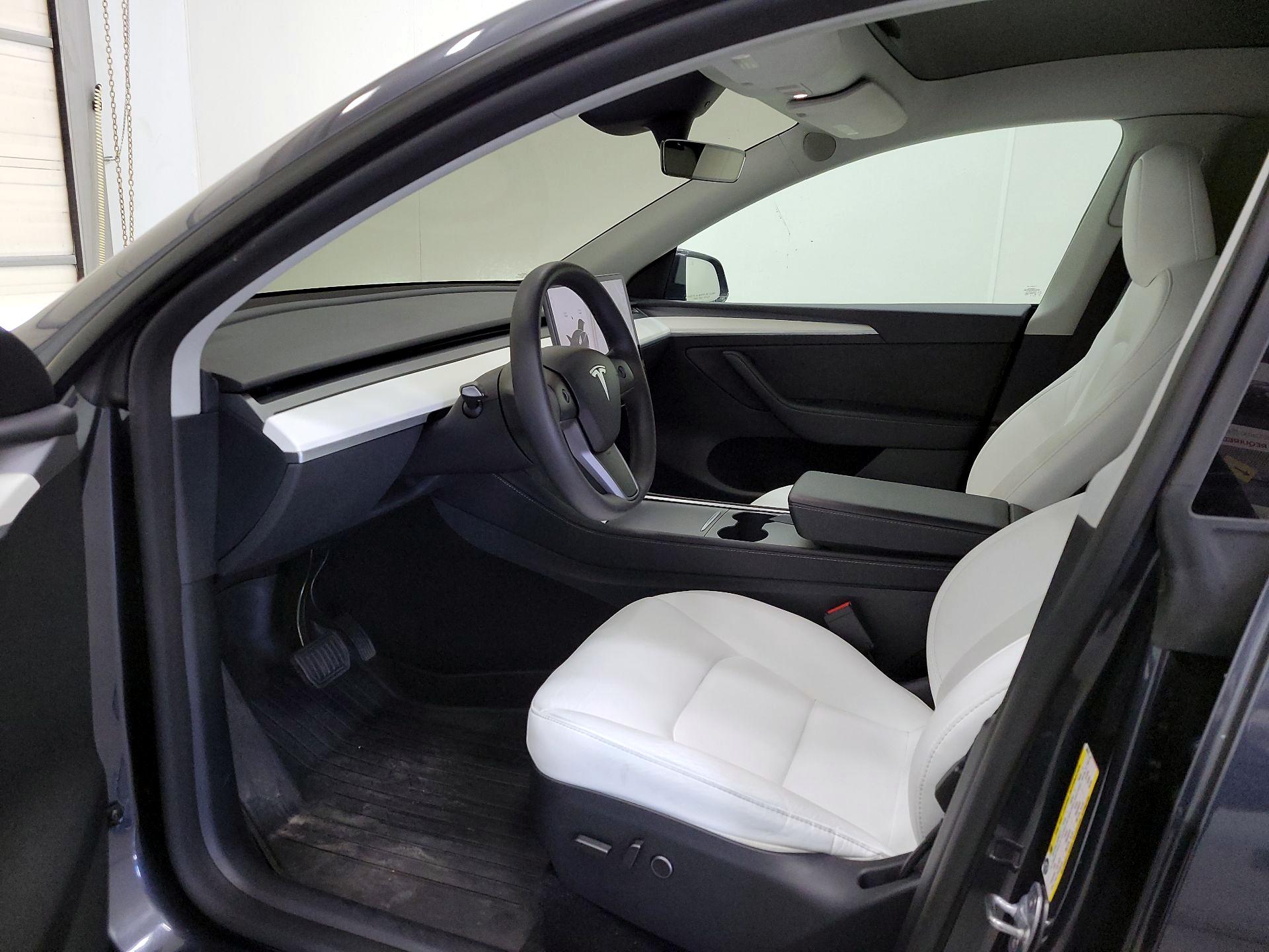 Thumbnail: 2024 Tesla Model Y - 11