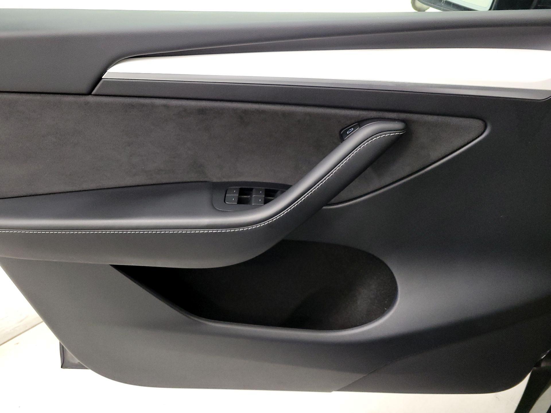 Thumbnail: 2024 Tesla Model Y - 12