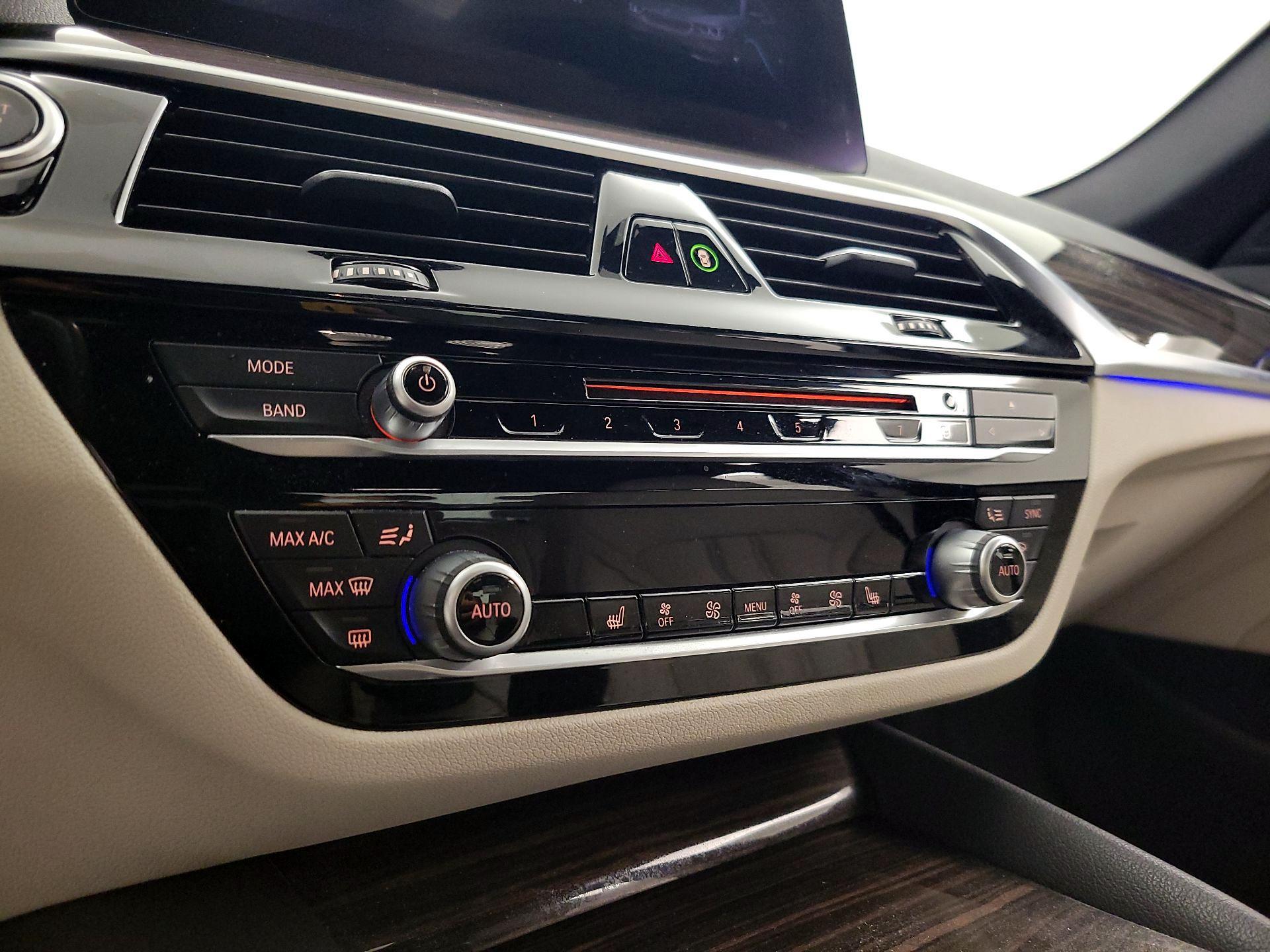 Thumbnail: 2019 BMW 5 Series - 17