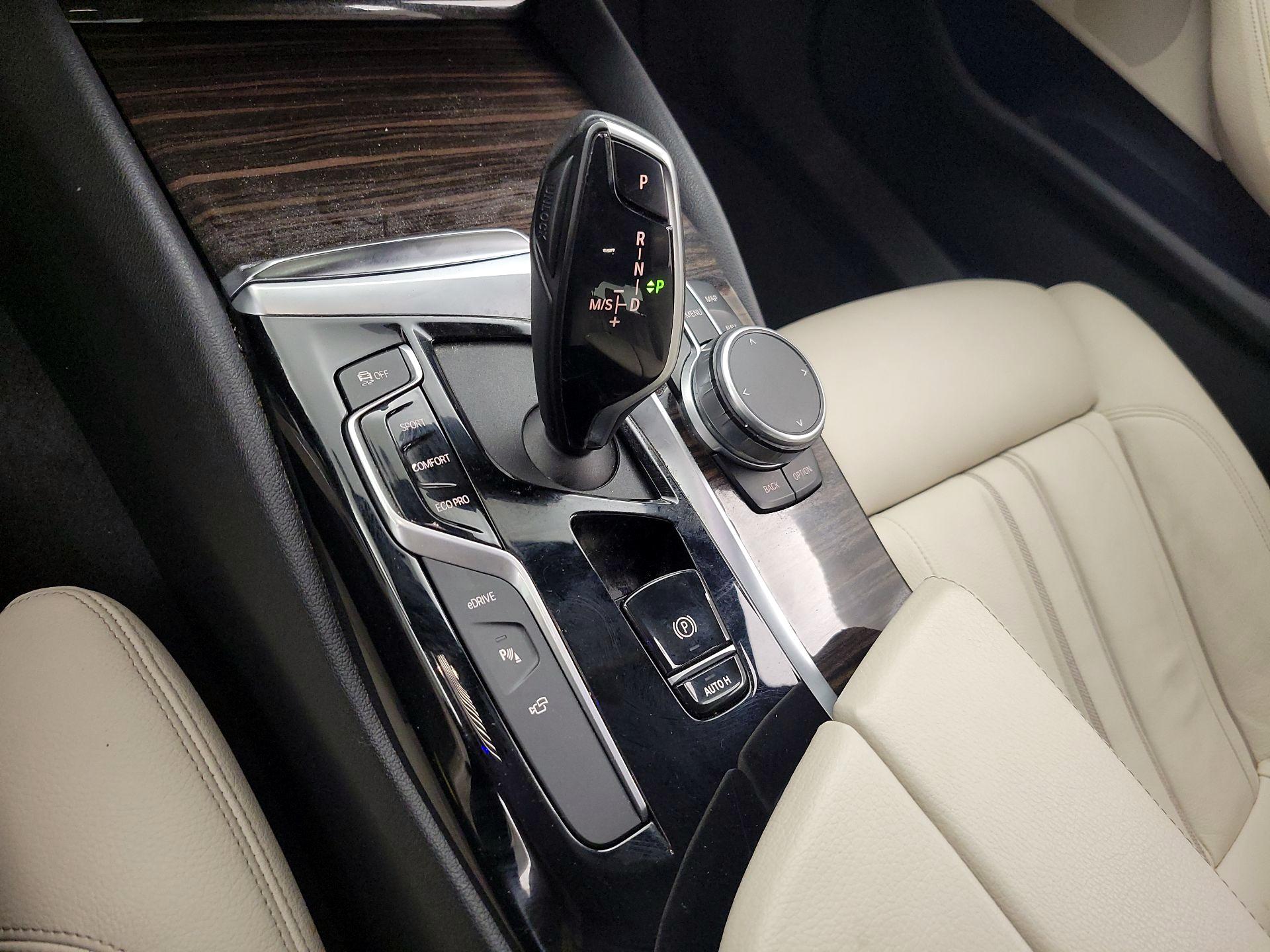 Thumbnail: 2019 BMW 5 Series - 18
