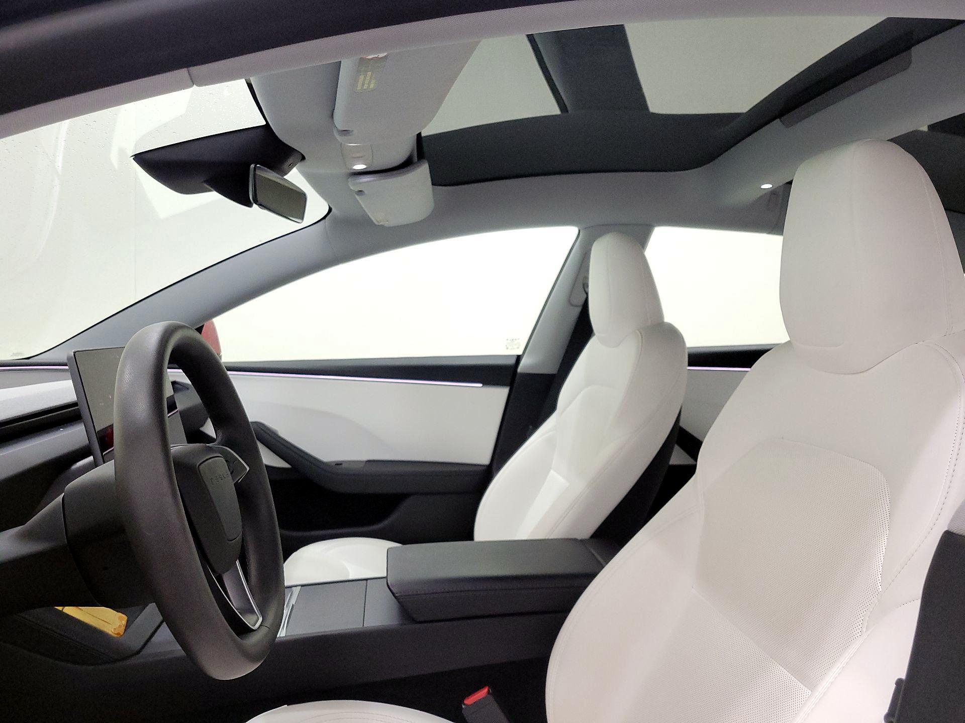 Thumbnail: 2025 Tesla Model 3 - 18